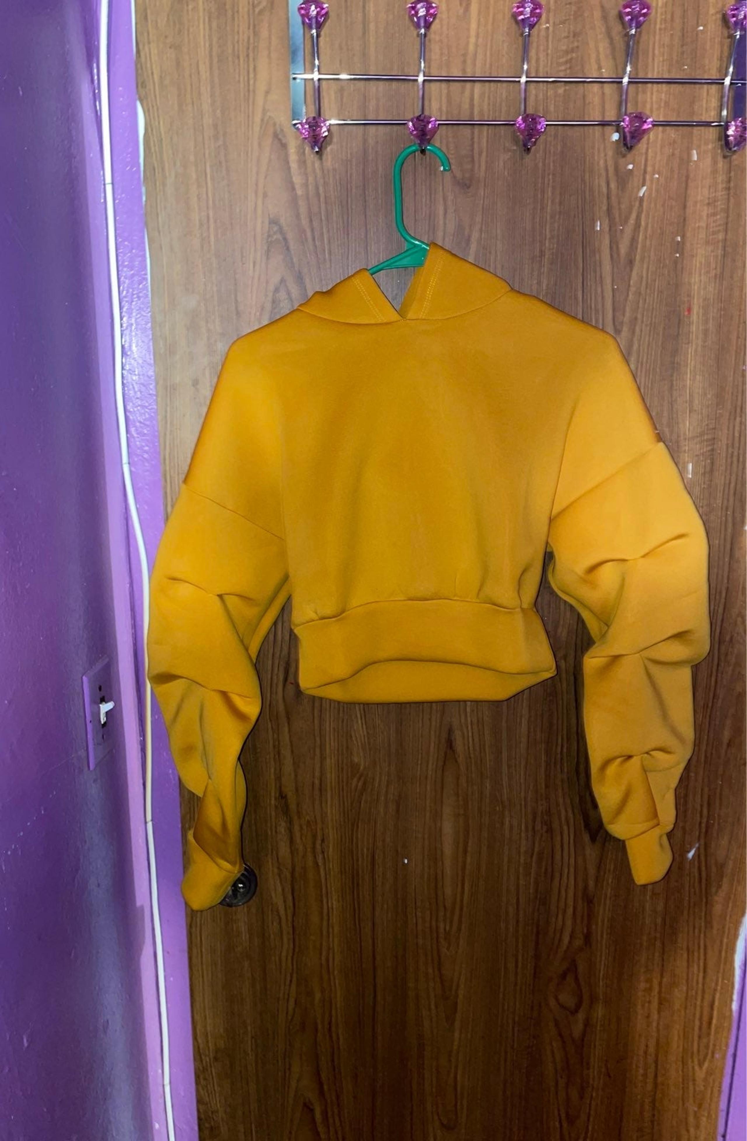Cropped hoodie