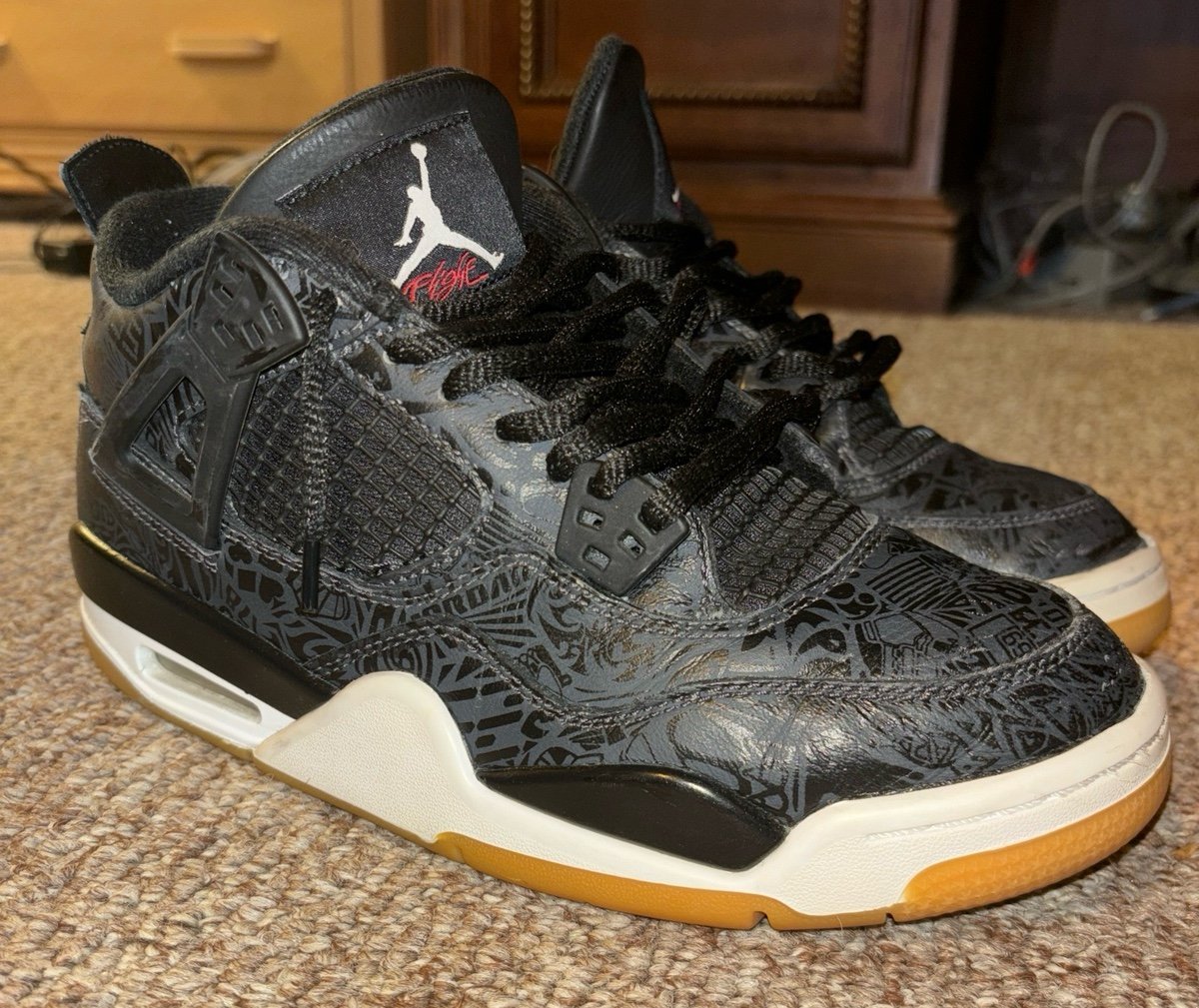 Jordan 4 laser black gum