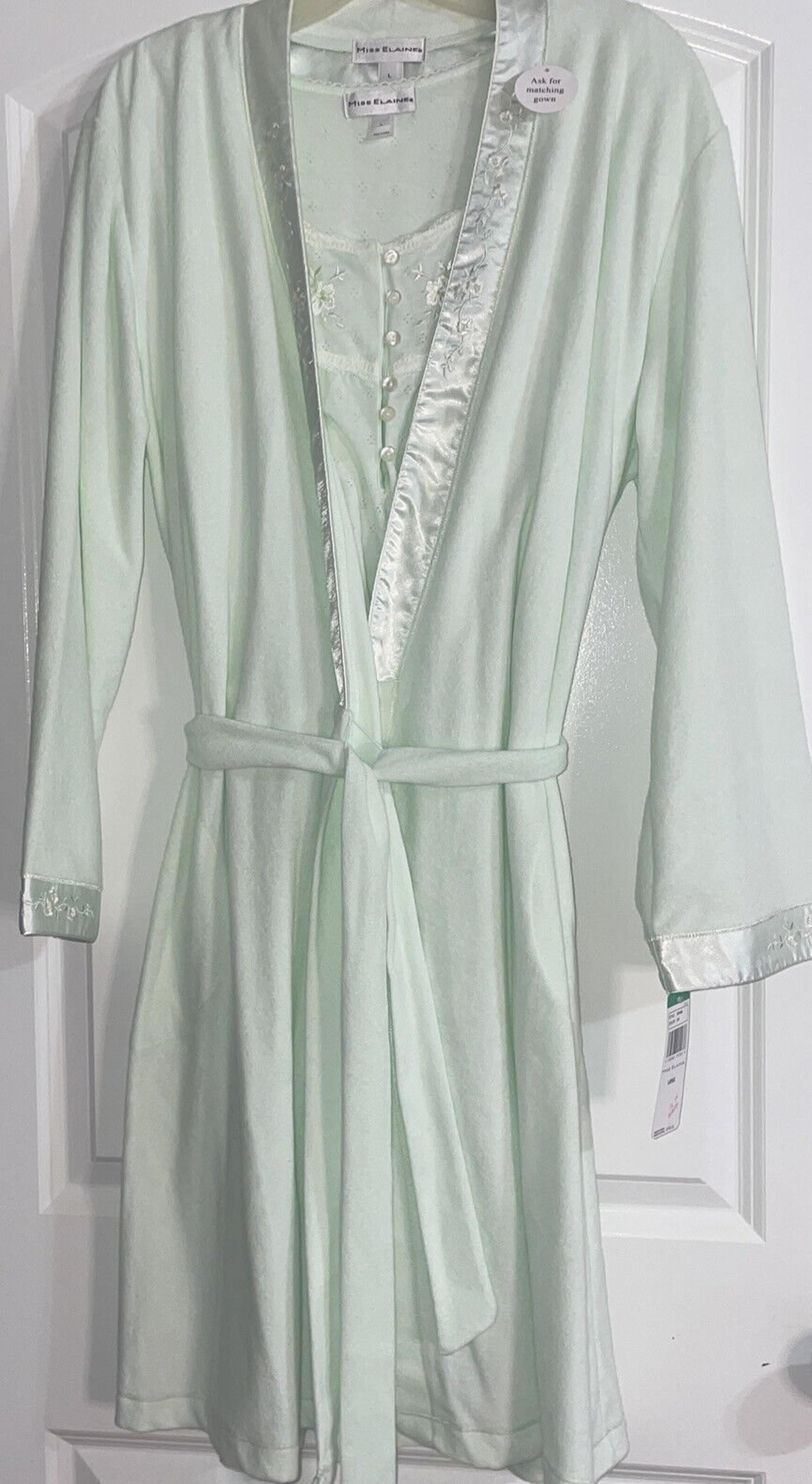 2 Piece Nightgown & Robe Set Embroidered Flowers Lace Miss Elaine L New