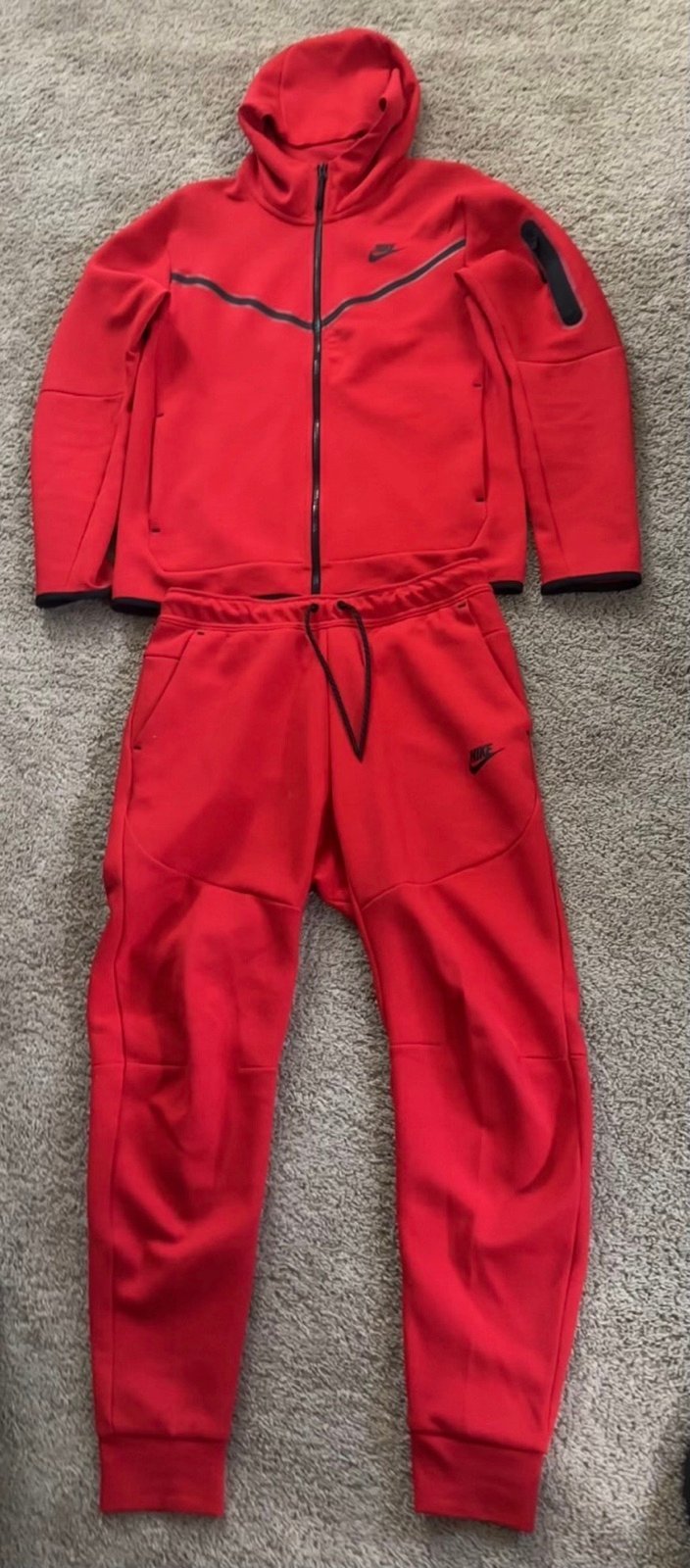 Mens medium set-Red Nike tech matching jacket and pants