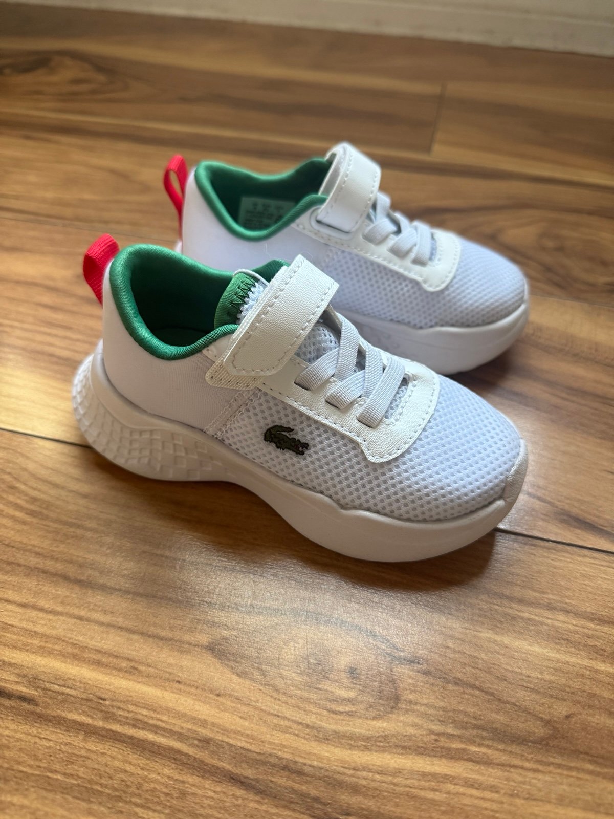 Lacoste boy white sneakers size 7