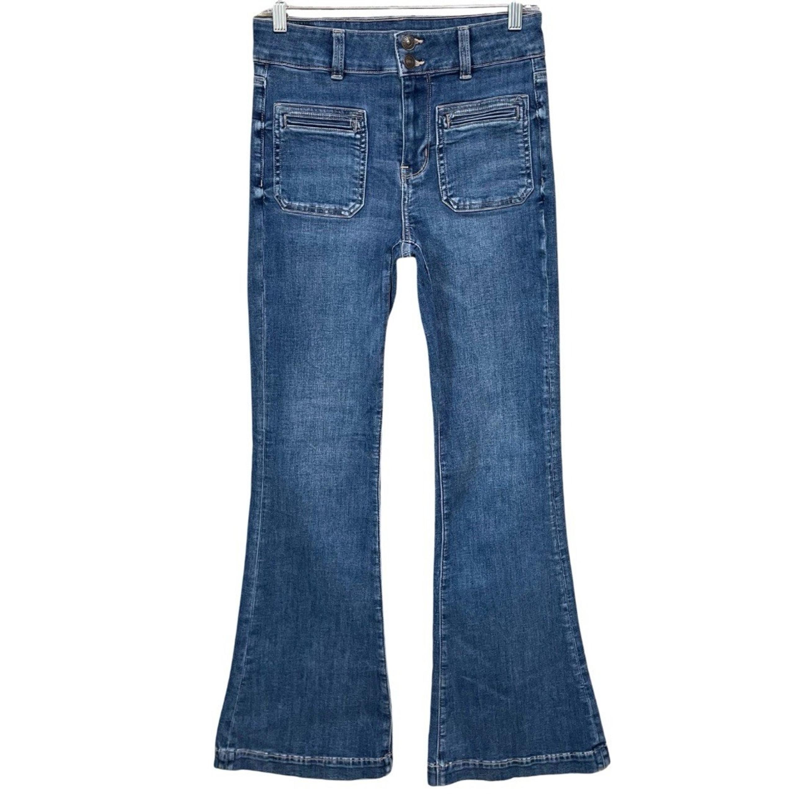 American Eagle SUPER HI-RISE FLARE Jeans Women 4 Long Medium Wash Stretch Denim