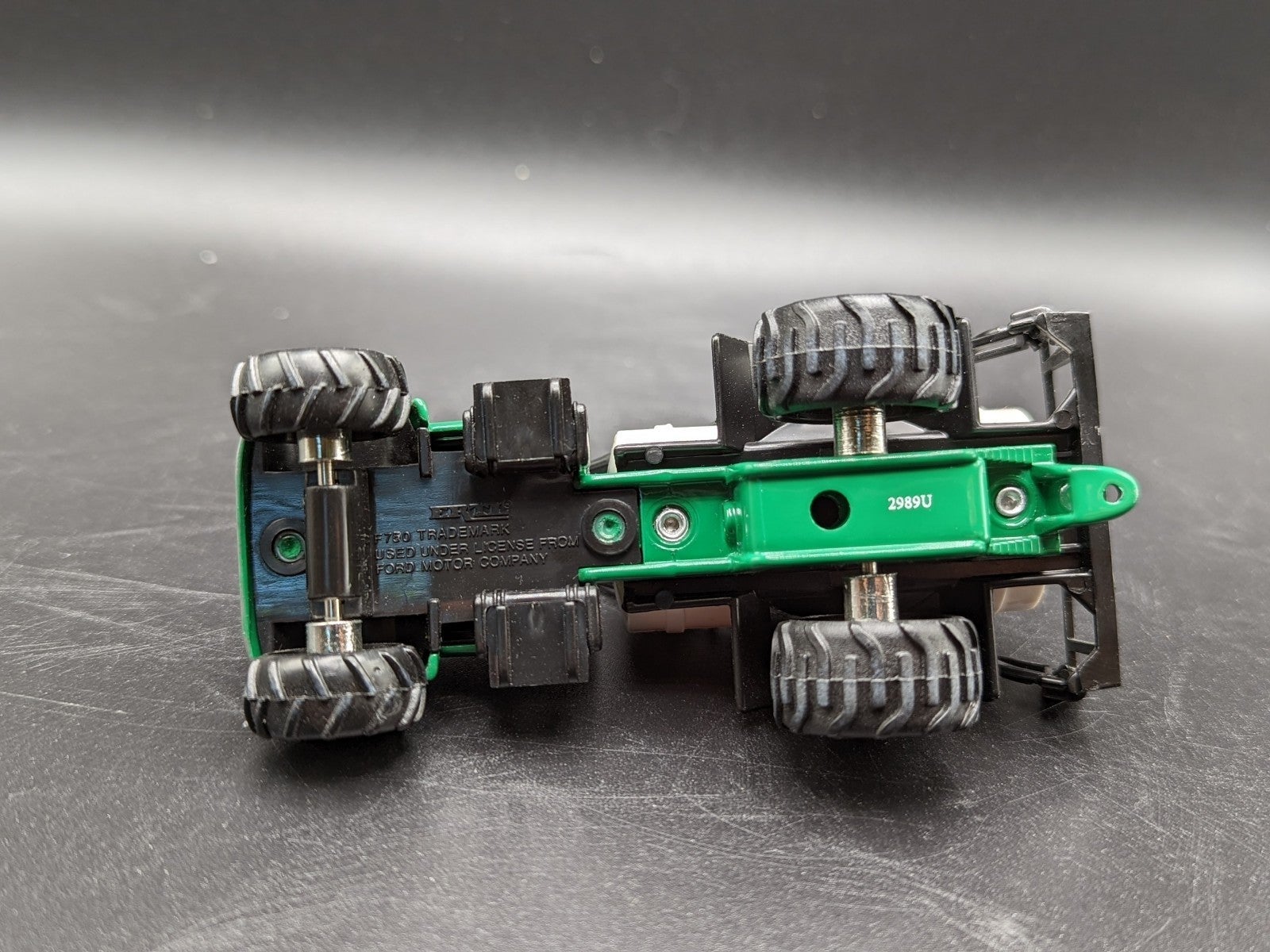 Ertl/´40Fordフォード StreetRodストリートロッド緑 1/18