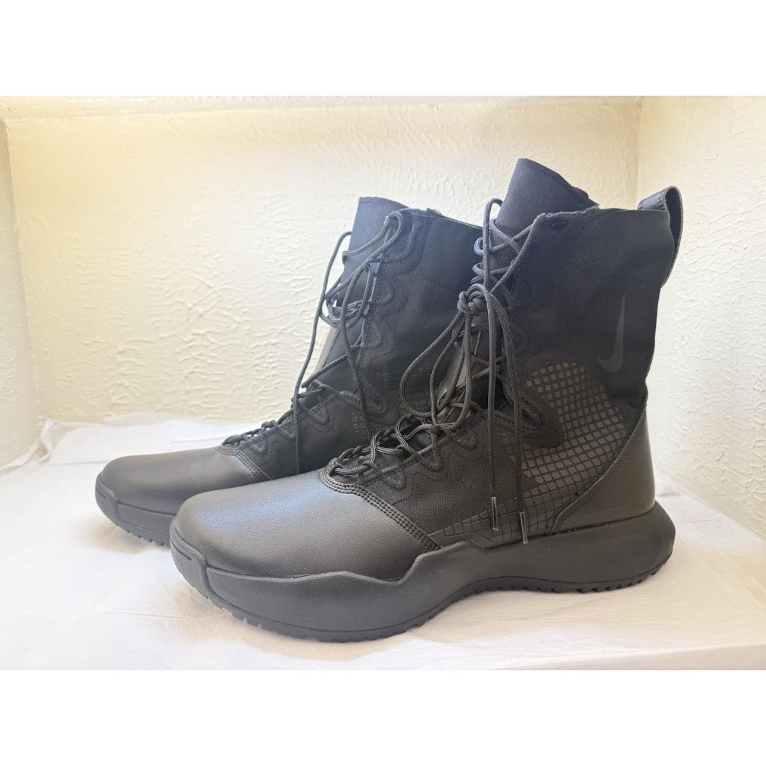 Nike SFB B2 Mens size 15 'Triple Black' Tactical Outdoor Boots FN3717-001 NWOB