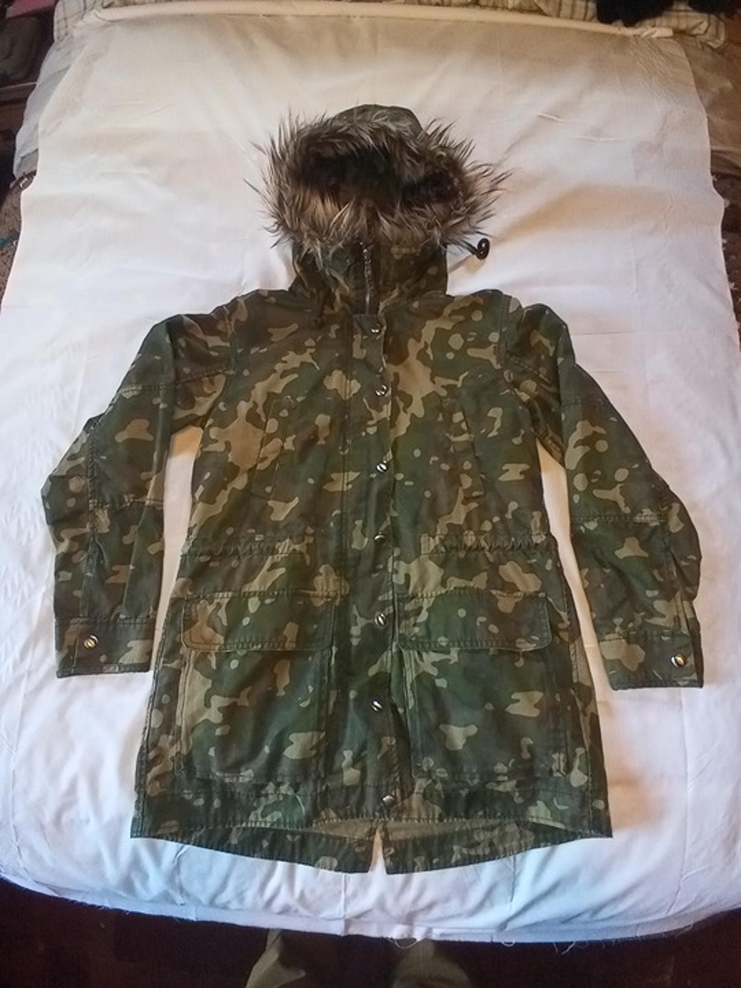 Gap Women's Camo Parka w/Removeable Vest Liner & Faux Fur Hood Brim, Small