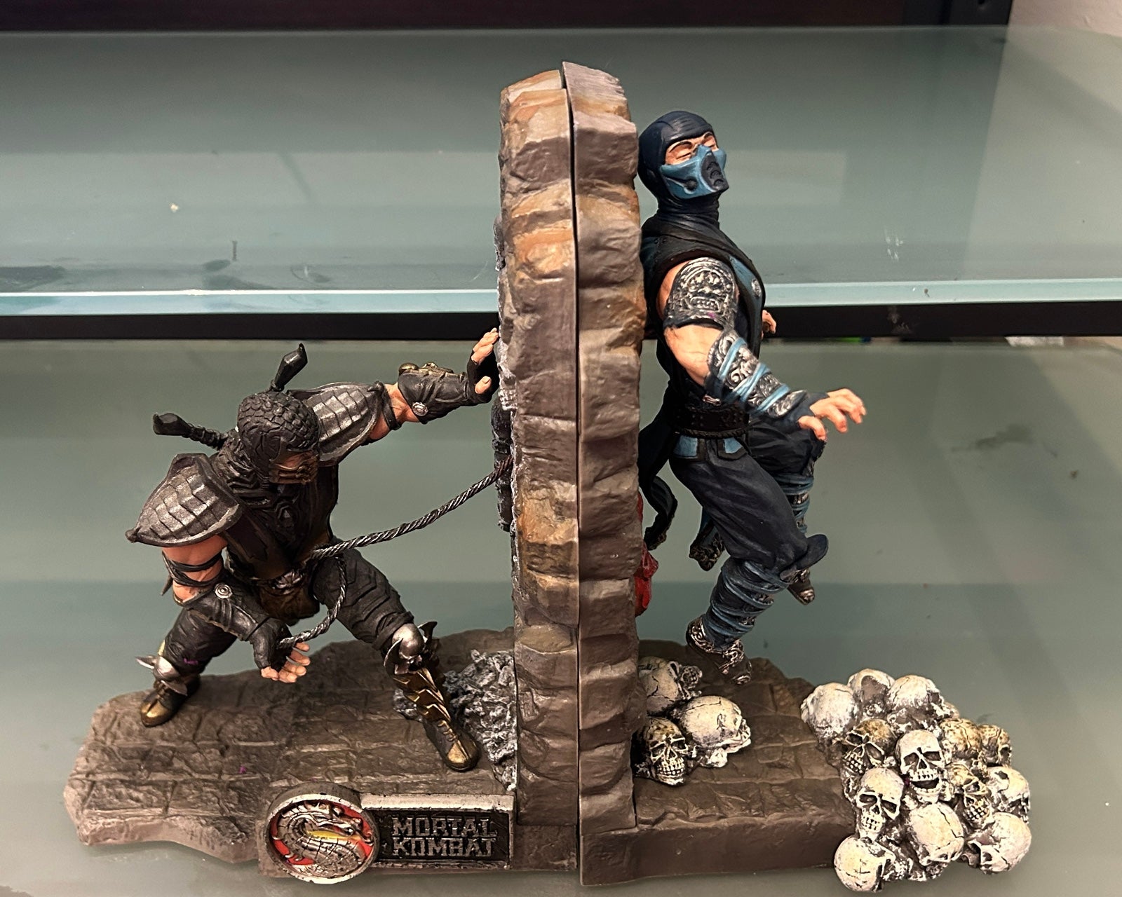 Mortal Kombat bookends
