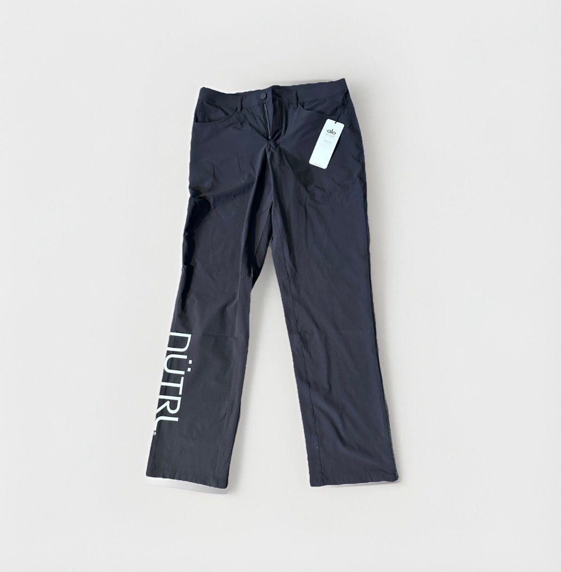 NWT Alo Men’s Day and Night Pant size 28R/33, Black Yoga