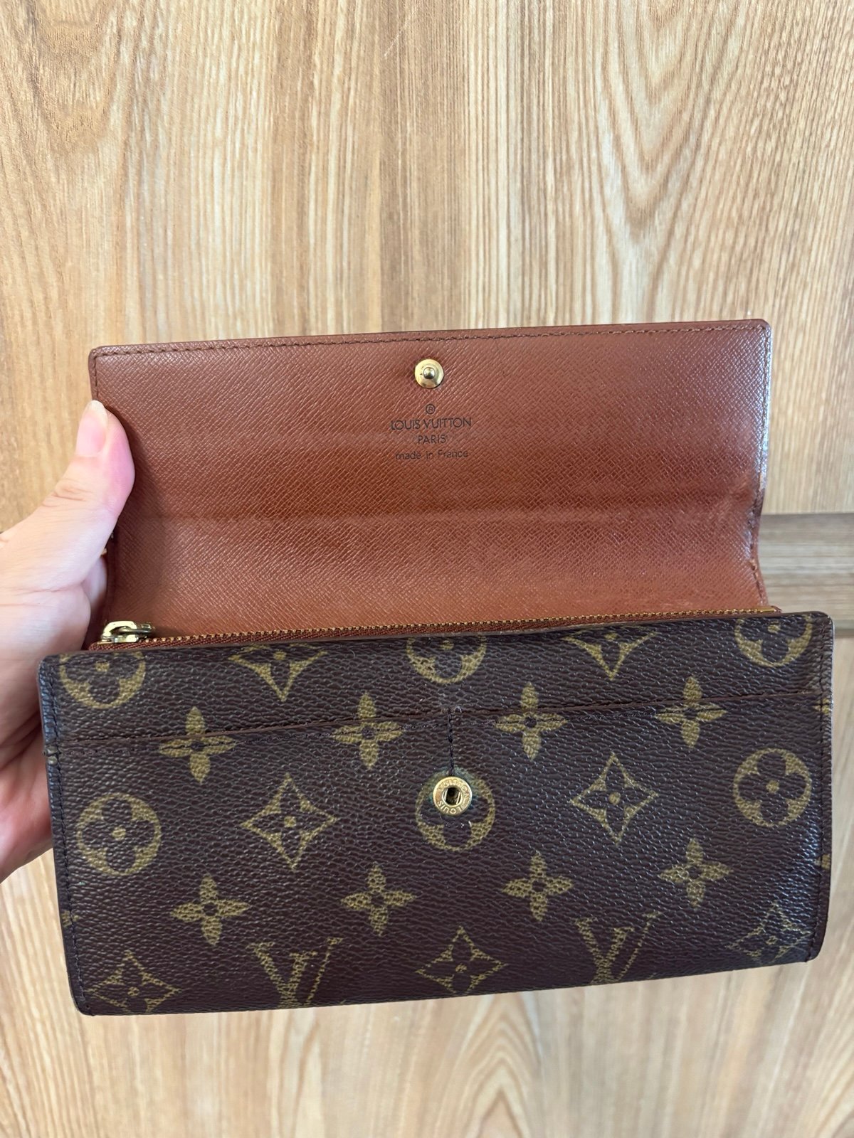 Auth Louis Vuitton Monogram Sarah Long Wallet