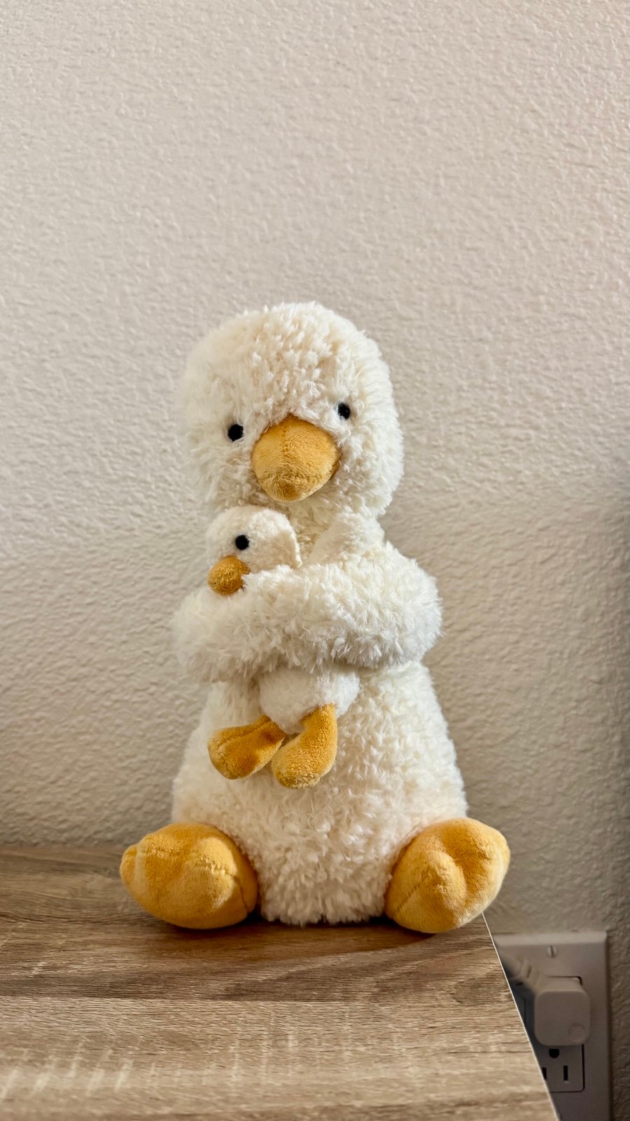 Jellycat huddles duck NWT cuteee