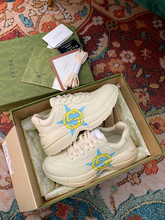 casual shoes