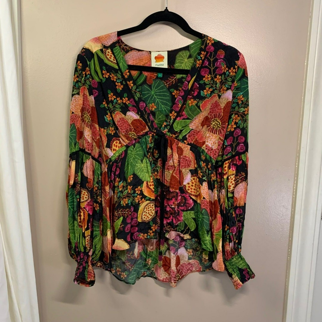 Farm Rio Black Fruit Floral V-Neck Blouse Smocked Cuff Beaded Tassels Sz Small