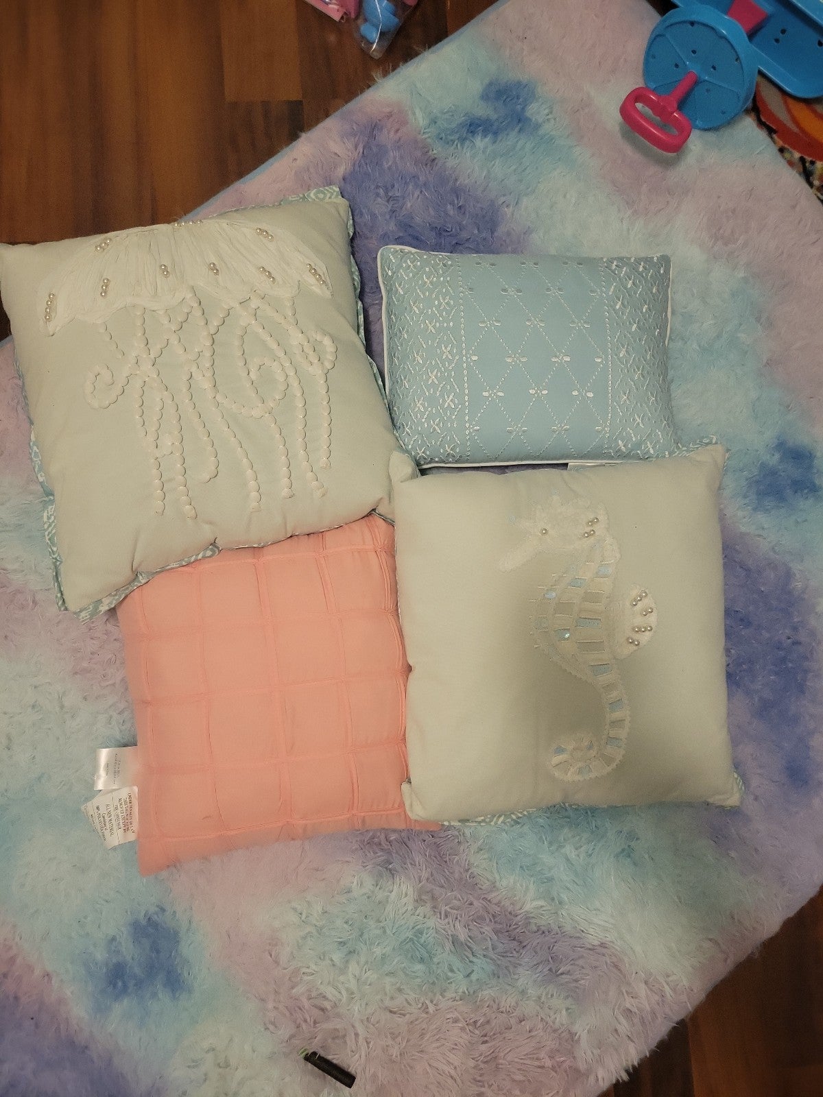 Sea life throw pillows