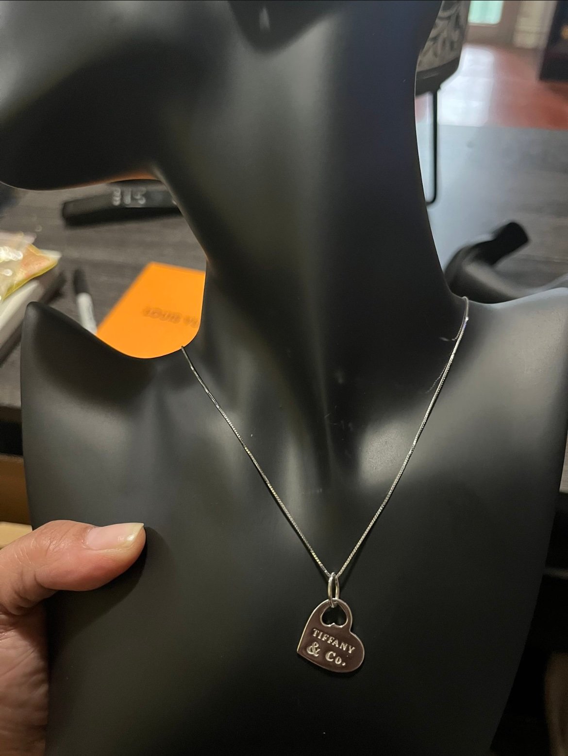 Real 18k White Gold with heart pendant