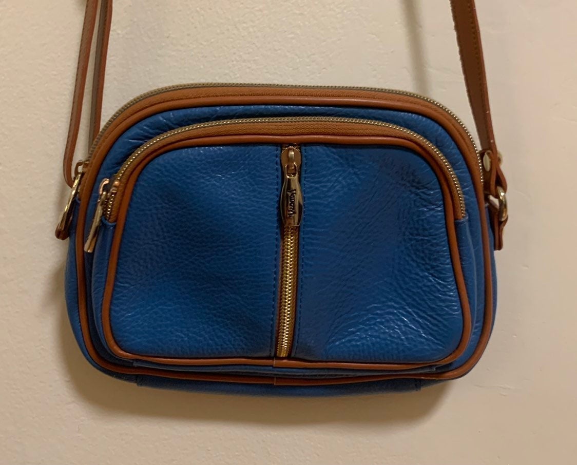 Details about VALENTINA Made In Italy Rose Pebbled Leather Multi Entry Crossbody MSRP $199.99 Details about VALENTINA Made In Italy Rose Pebbled Leather Multi Entry Crossbody MSRP $199.99
