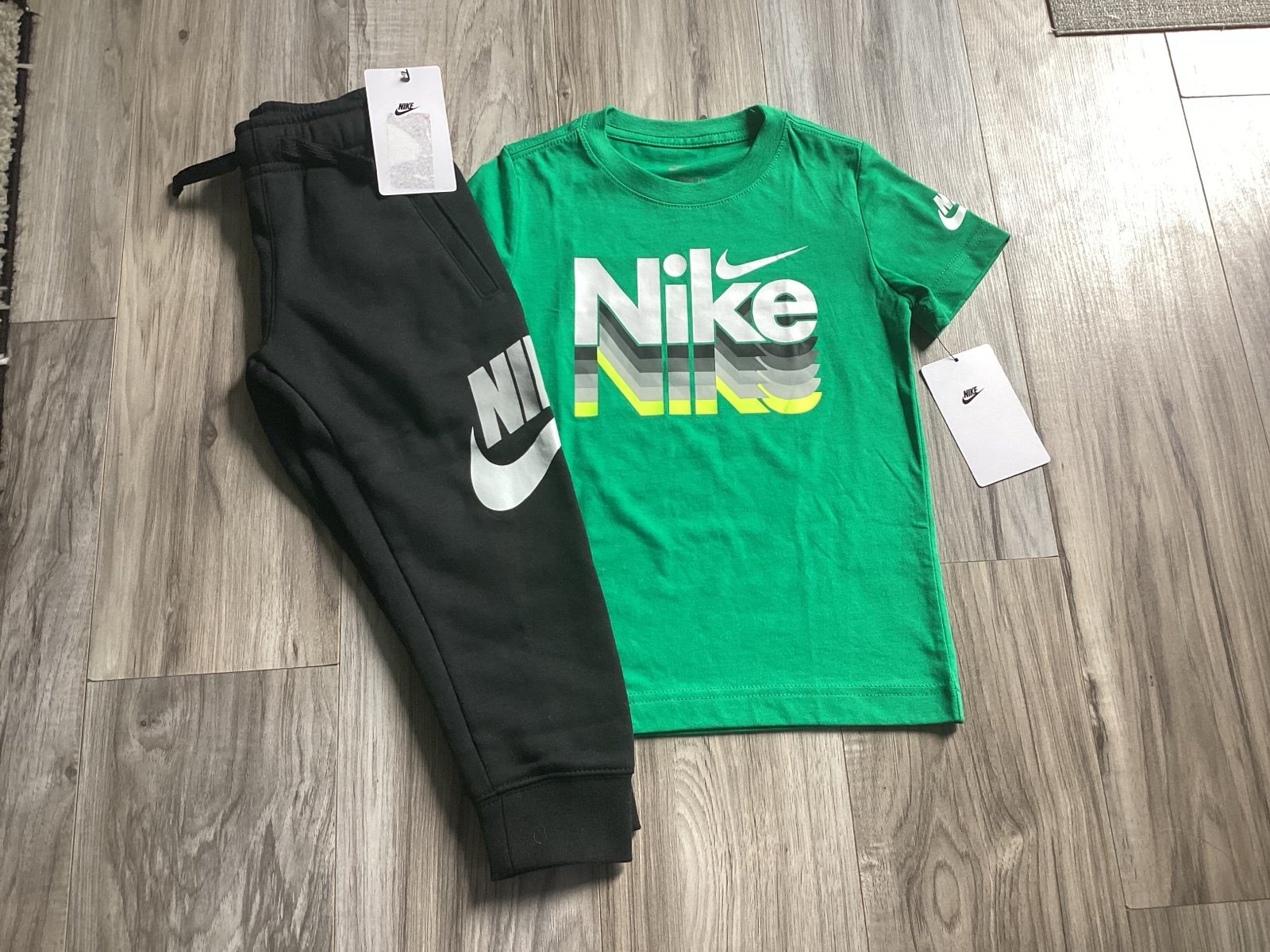 Nike Boys s/s tee & joggers outfit size 4(NWT) ~PRICE IS FIRM, NO OFFERS~