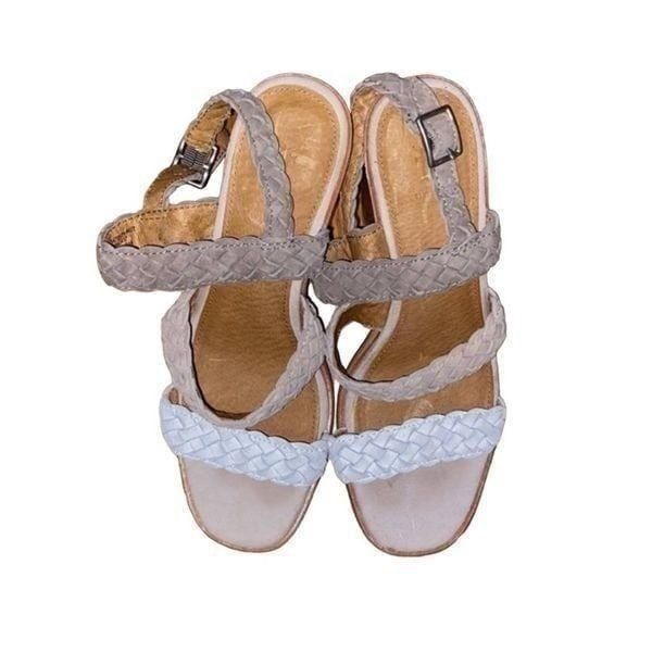 Frye Tan and Brown Suede Sandals Size 6 M