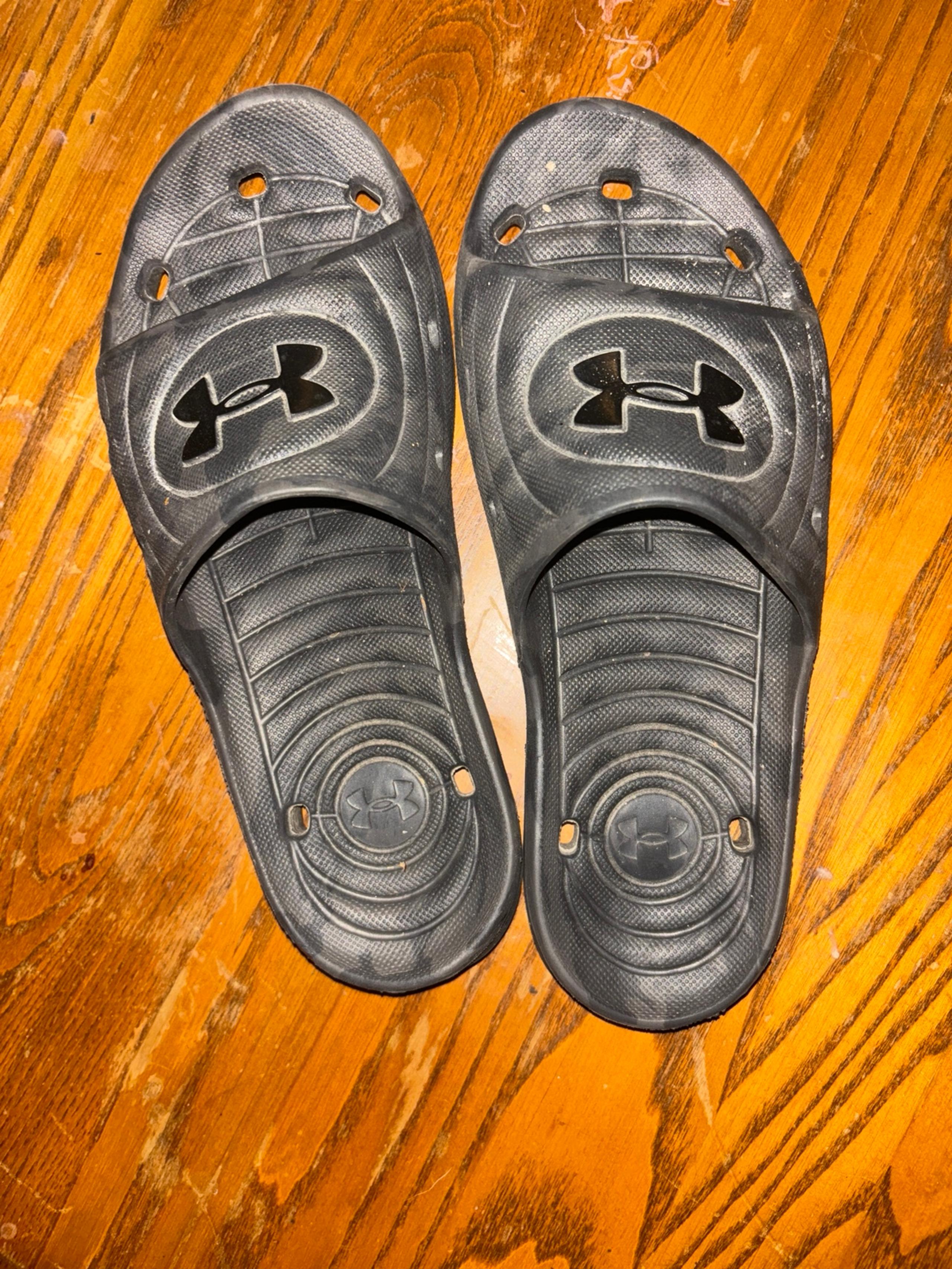 Under armour slides