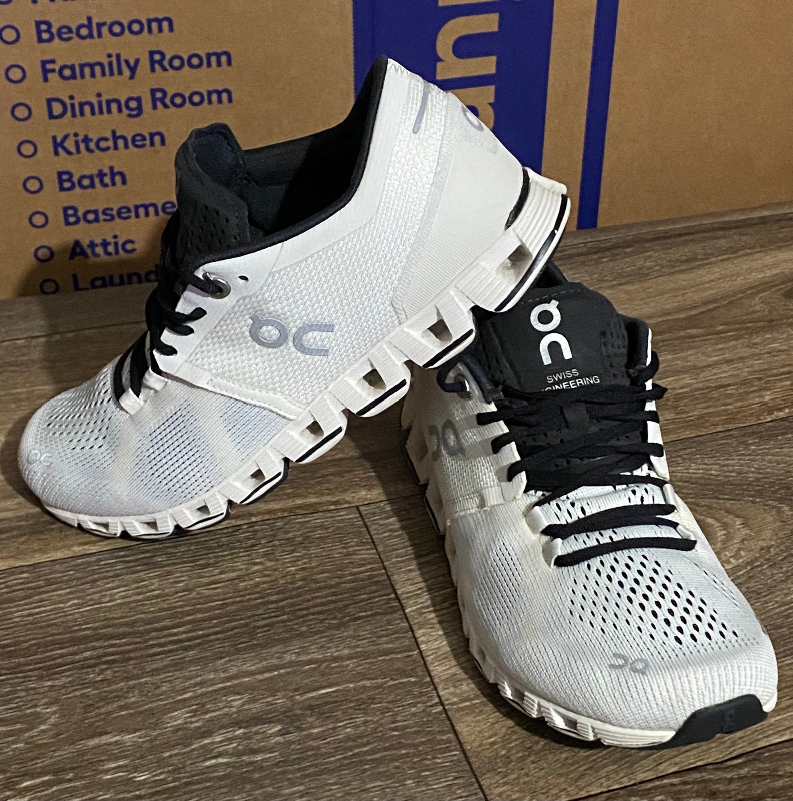 On Cloud X Women's White Black Running Shoes 60.98697 Size 6.5 women