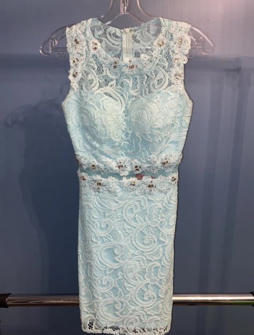 Dancing Queen Juniors Aqua Colored Lace and Beaded Dress, Size Small.