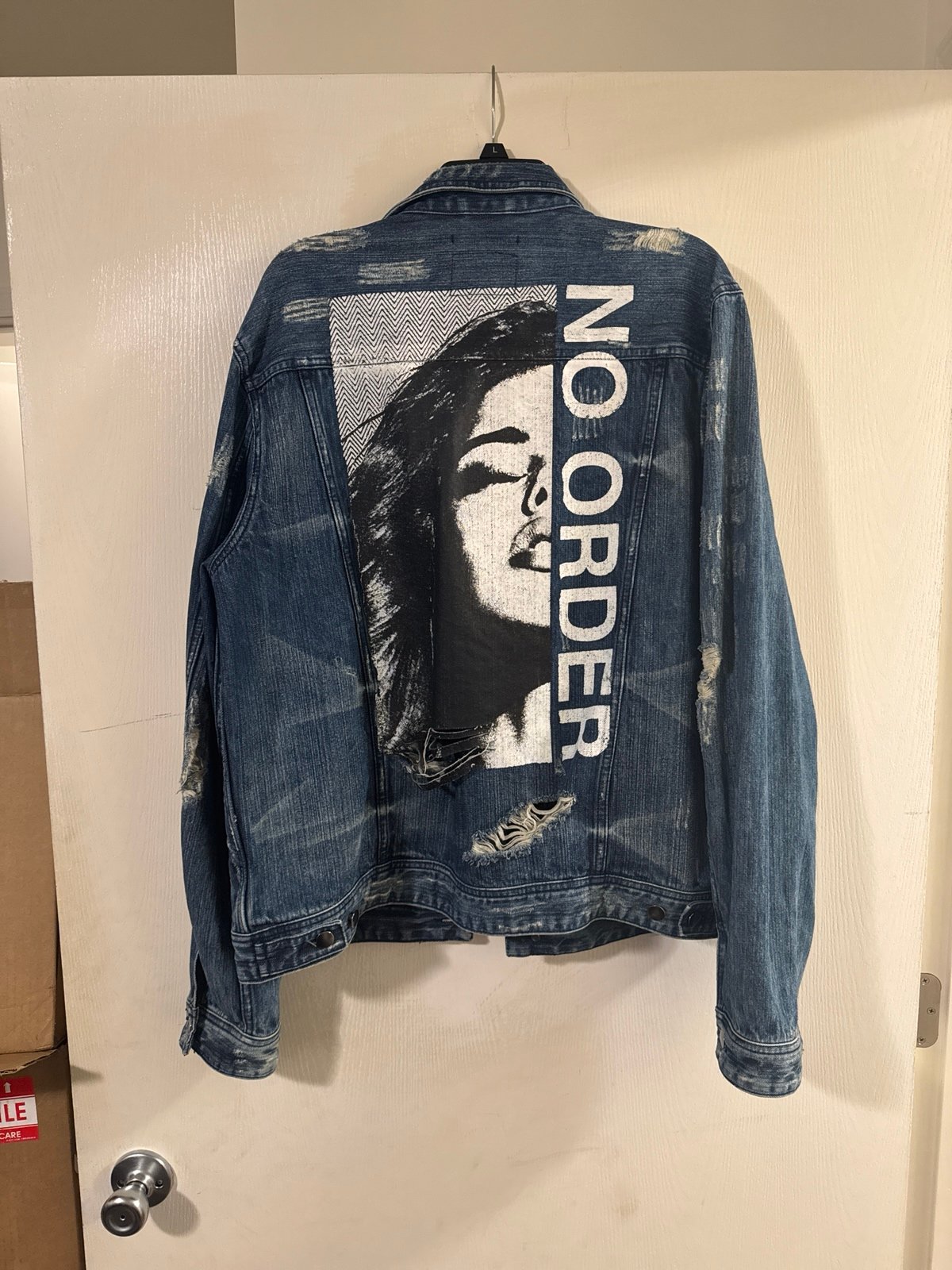 GUESS “No Order” Jean Jacket
