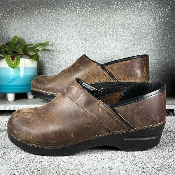 Dansko Brown Leather Professional Mules Clogs Shoes EU 38 US 7.5 8