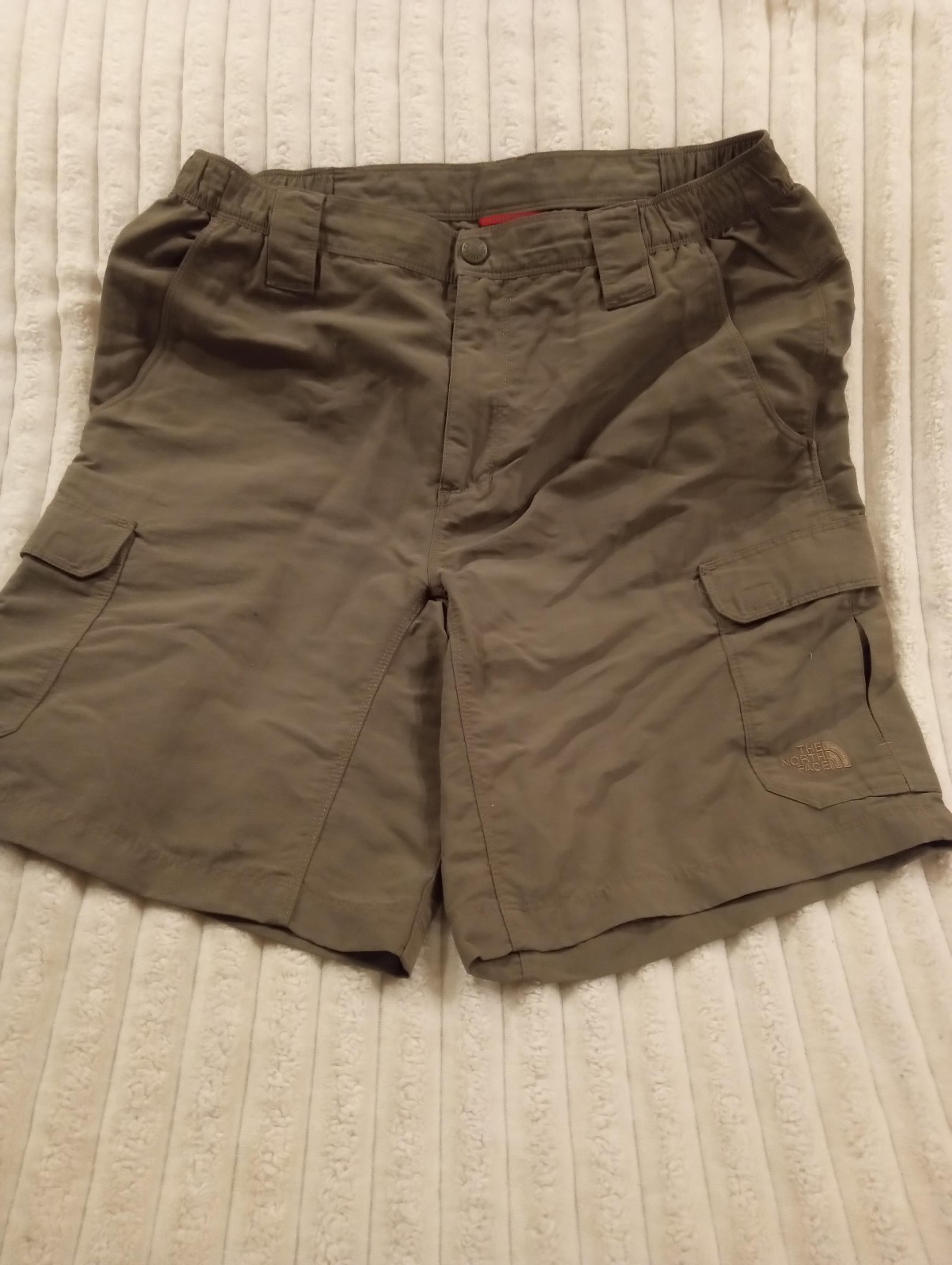 The North Face Cargo Shorts Men's Size Medium
