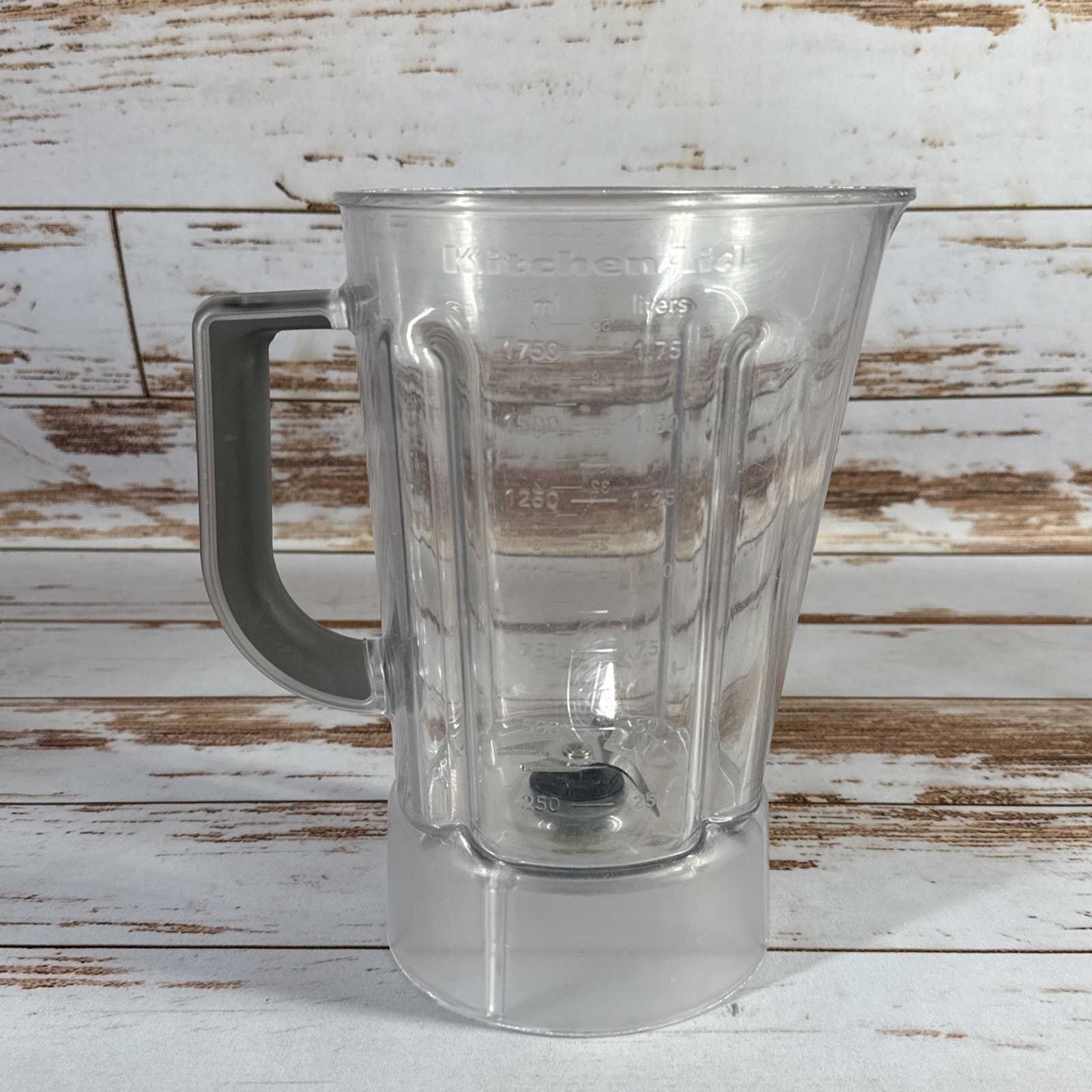 KitchenAid KSB560 Blender 56 oz 7 Cup Pitcher Only 9708898 Replacement Parts