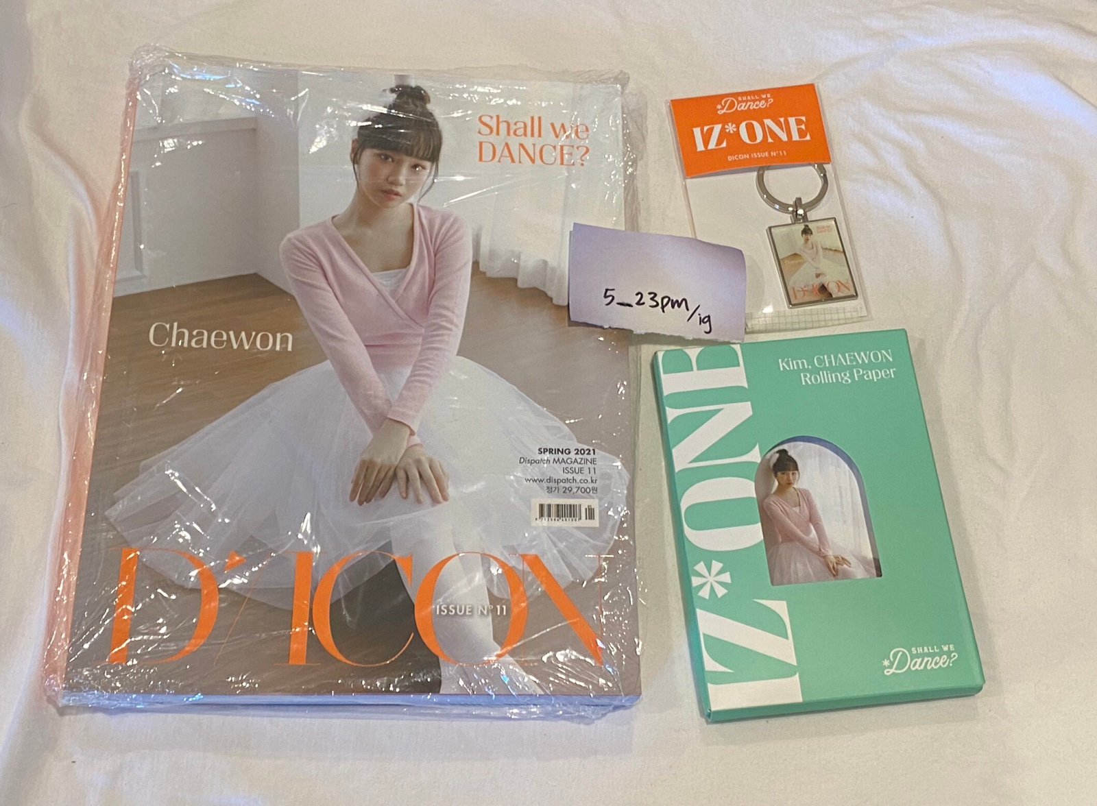 izone le sserafim chaewon dicon magazine (izone graduation magazine)