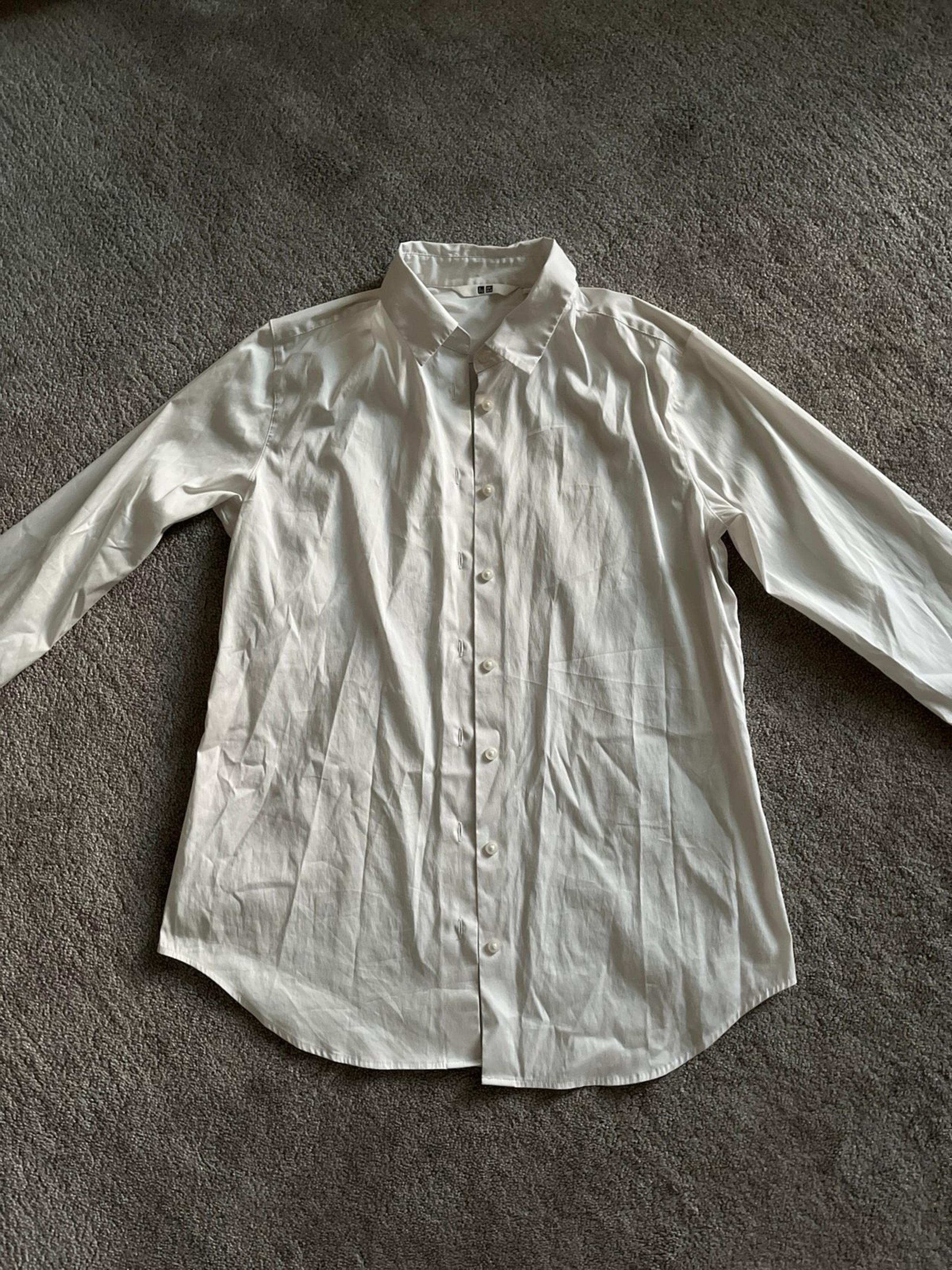 UNIQLO Button Down