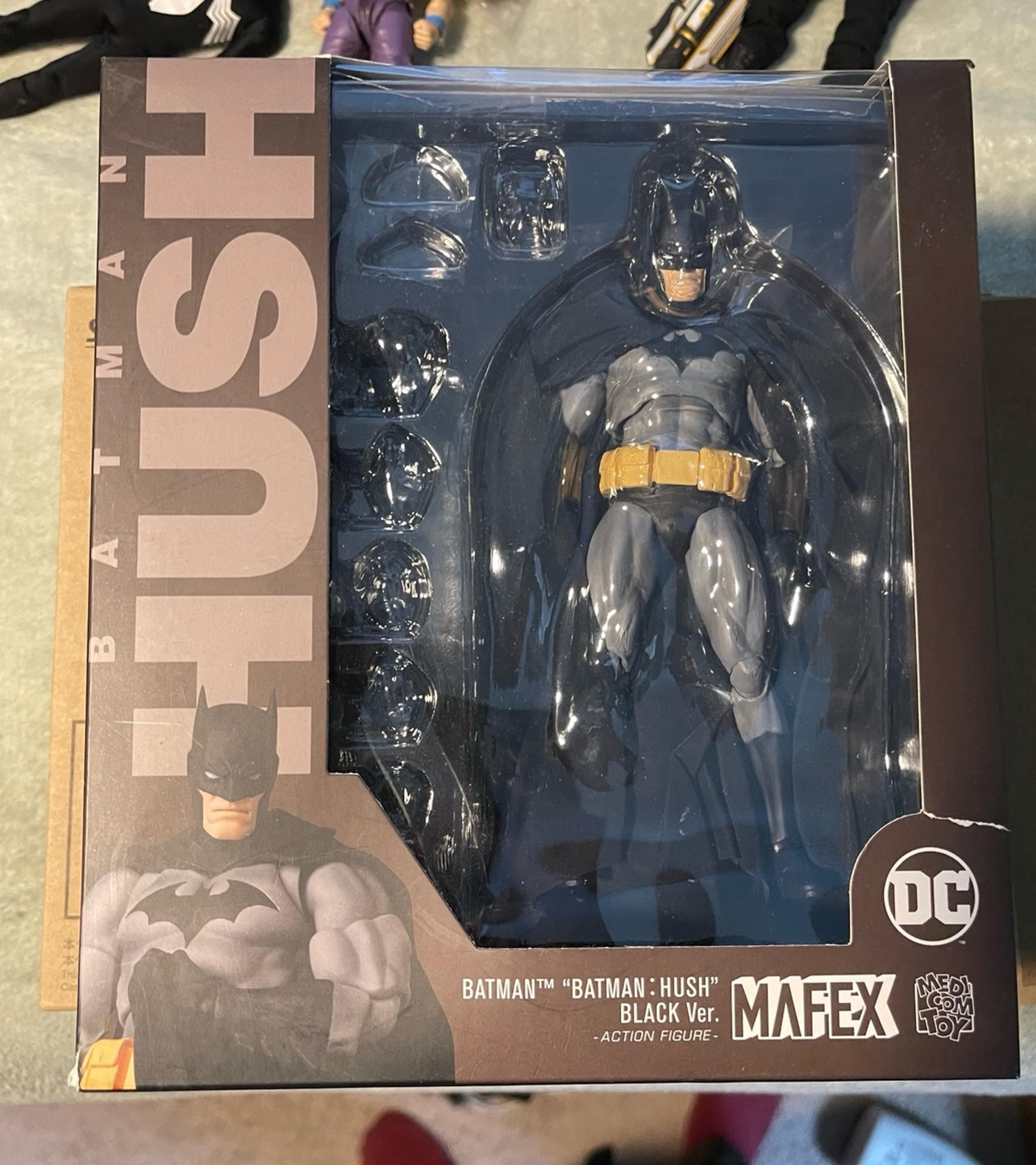 Mafex Hush Batman Black Suit