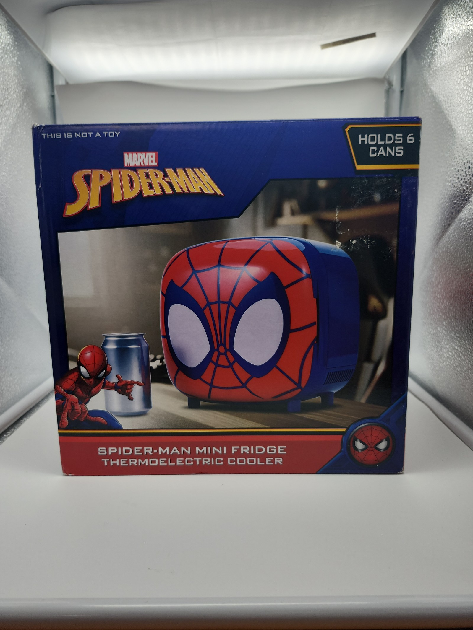 Marvel spider-man mini fridge thermoelectric cooler