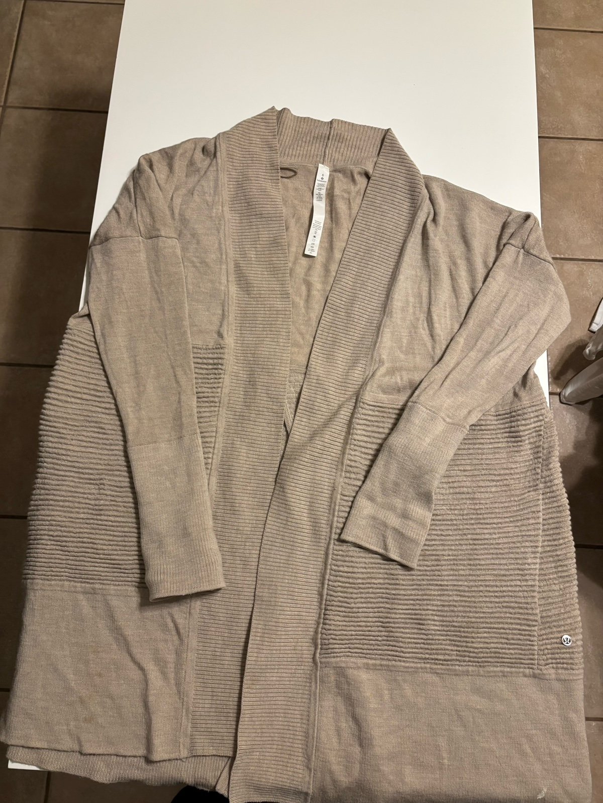 Women's Lululemon Cardigan Sweater Size 6