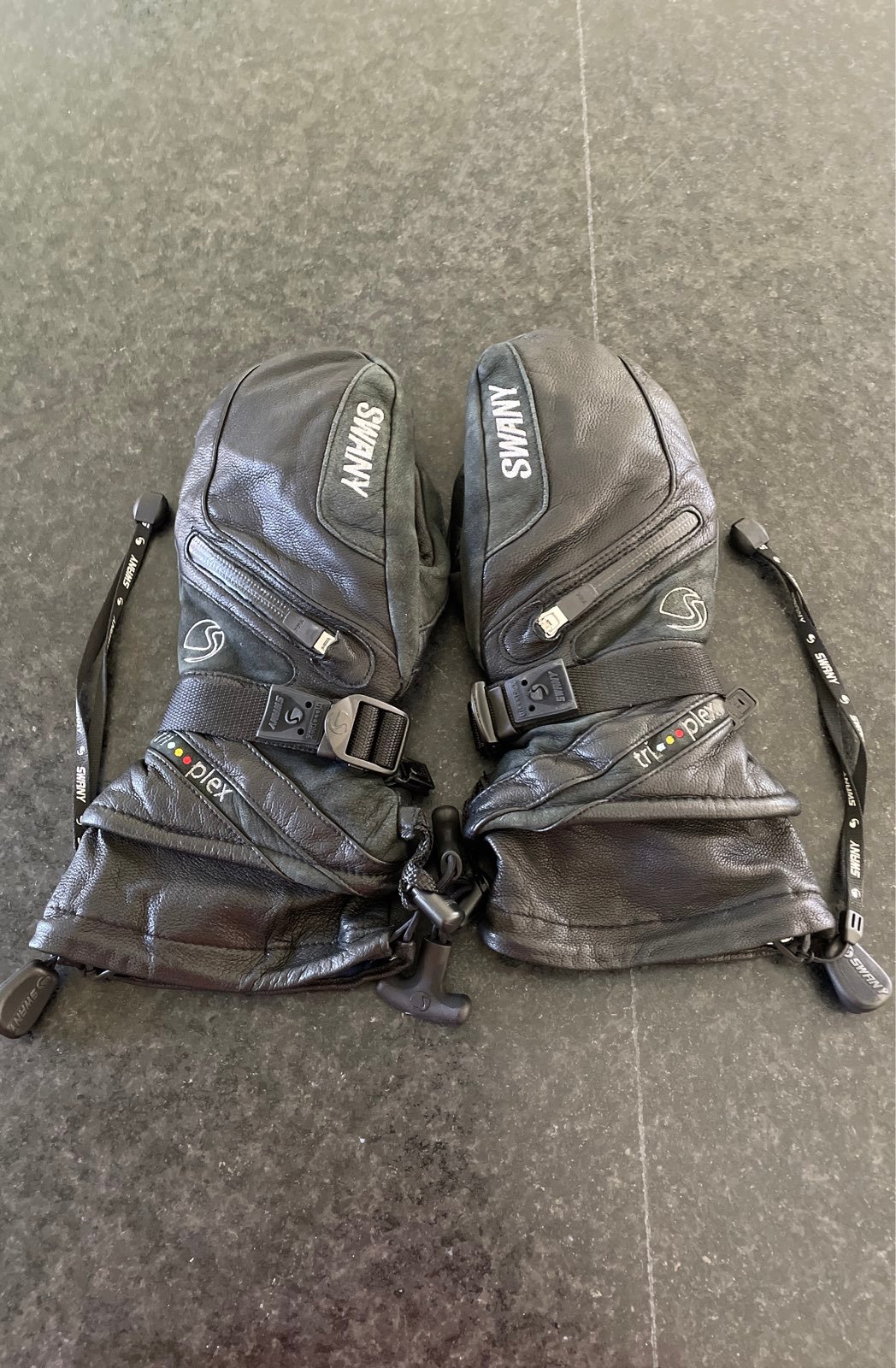 Women's Swany Winter Mittens (Size Med)