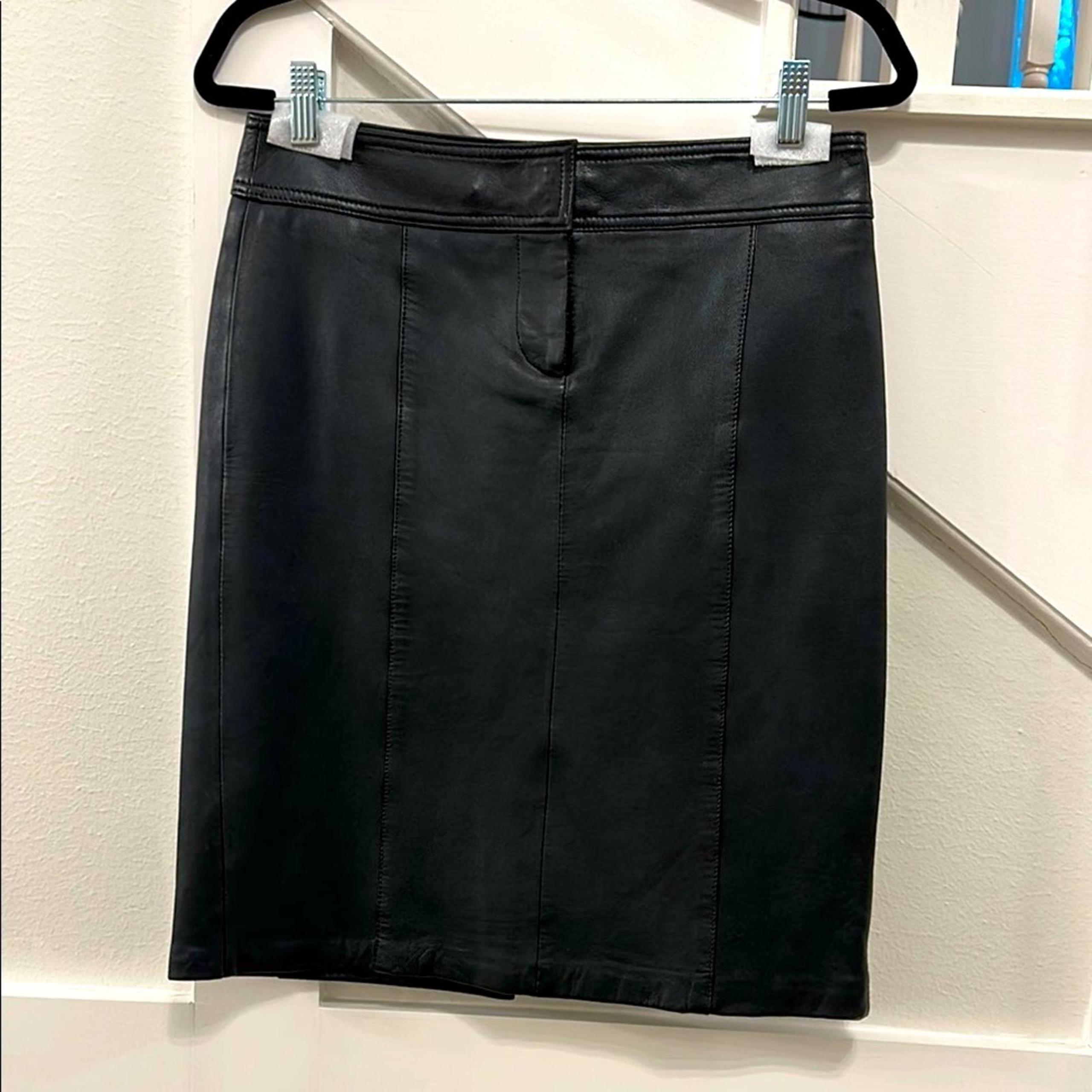 Tommy Hilfiger Black Leather Knee-Length Skirt