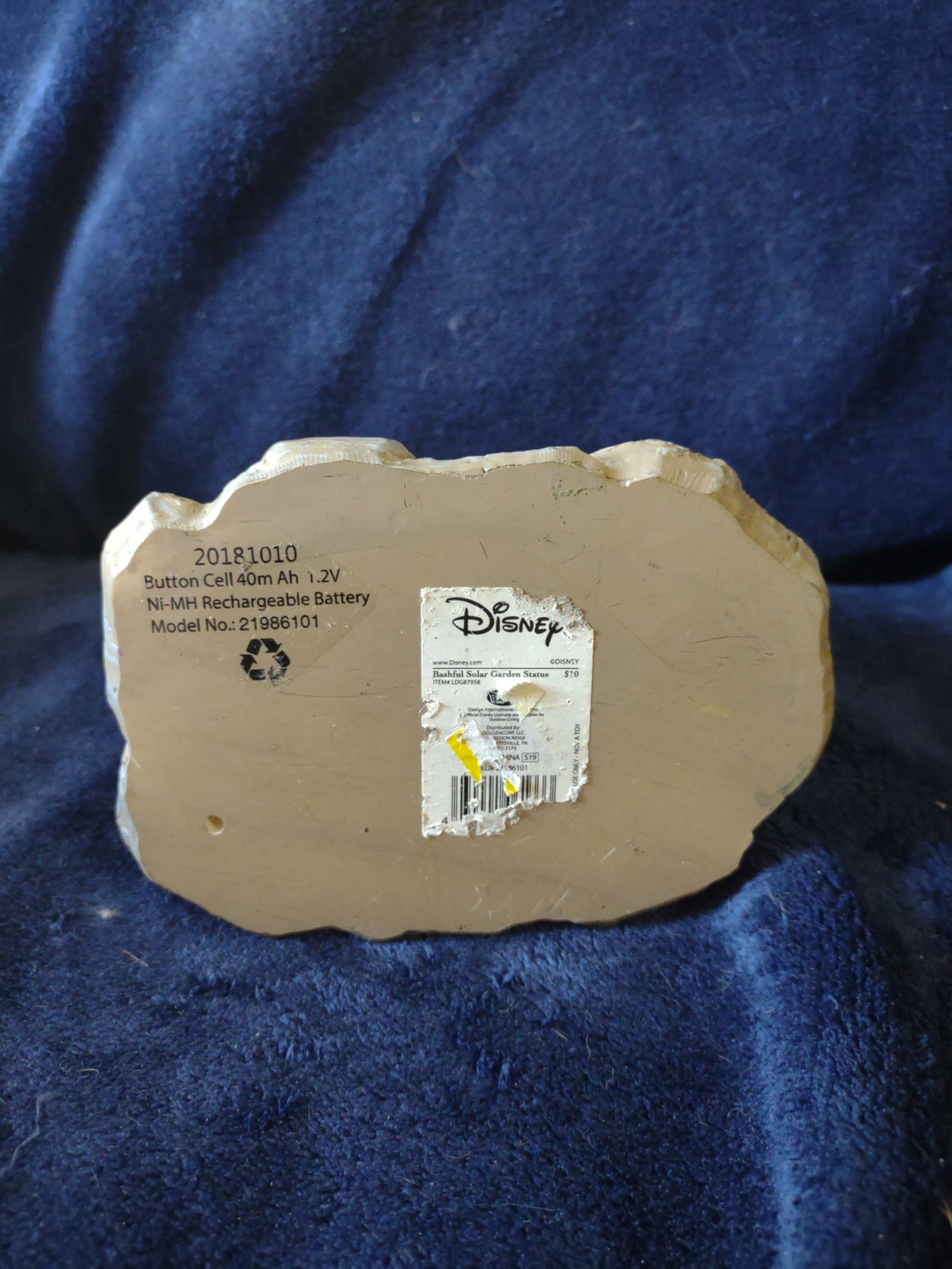 Disney Bashful Solar Garden Statue - Solar lights untested as Is