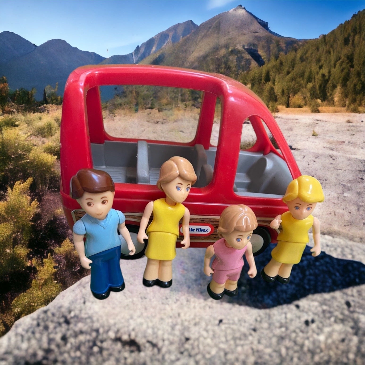 Little tikes Van & family set figures people doll accessories toys toddler cute!
