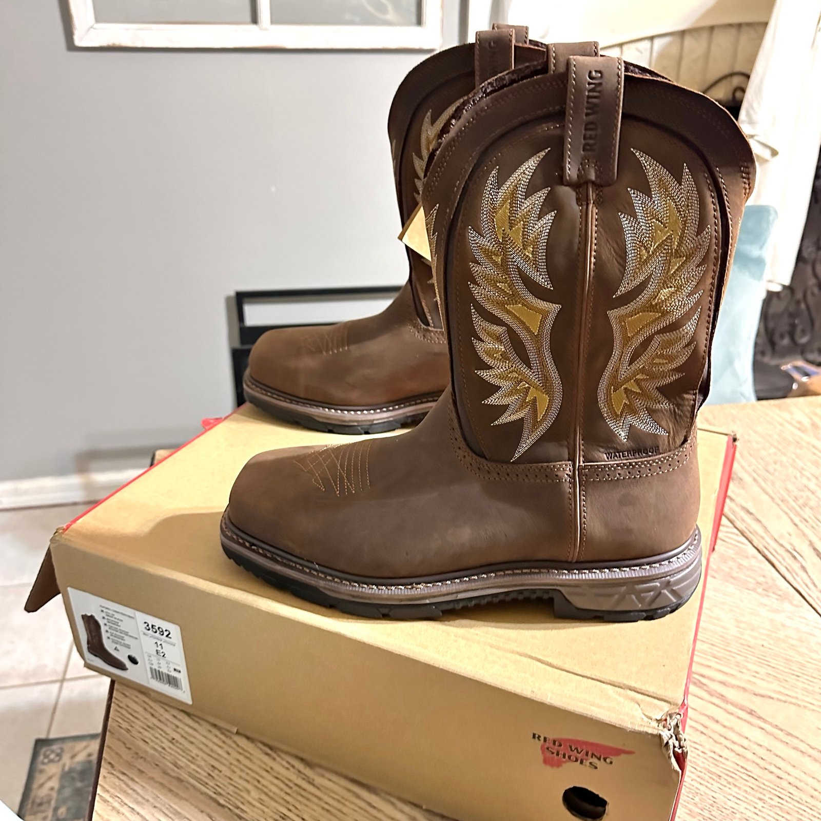 Red Wing Boots Rio Flex 3592 Sz 11 E2 11-INCH WATERPROOF CSA SAFETY TOE BOOT