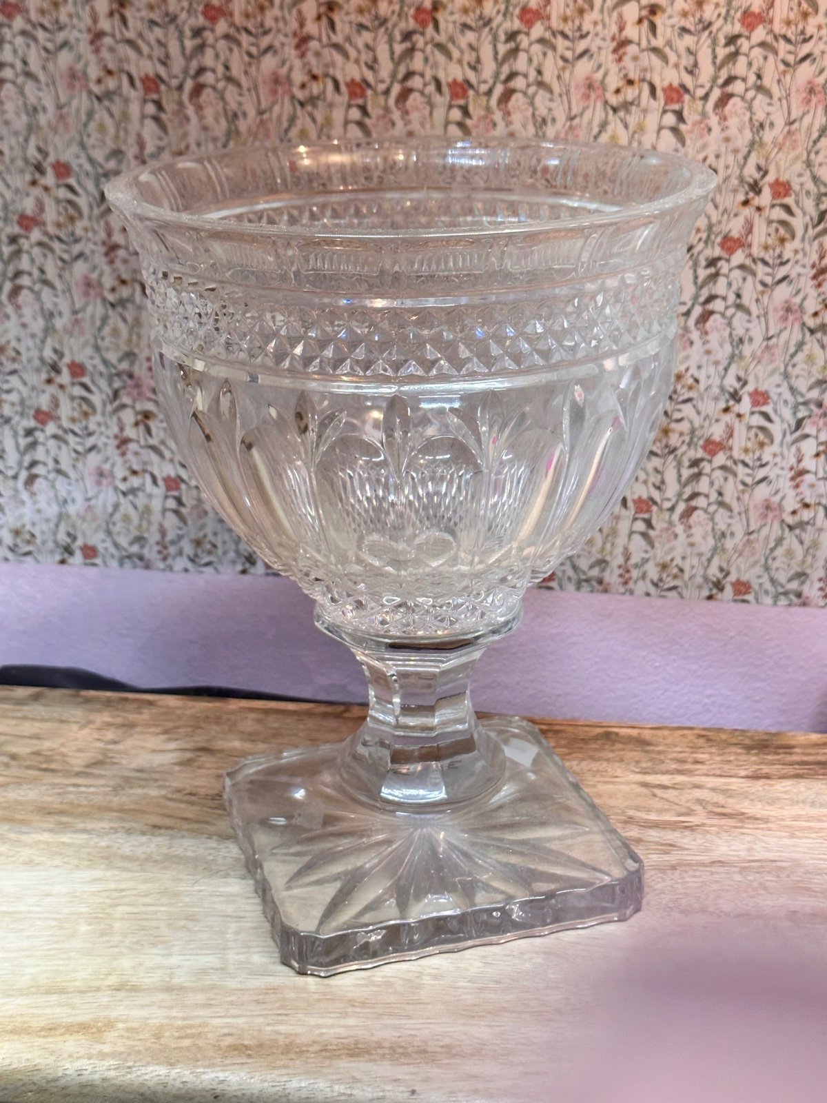 V44- vintage Godinger Shannon footed Capote
