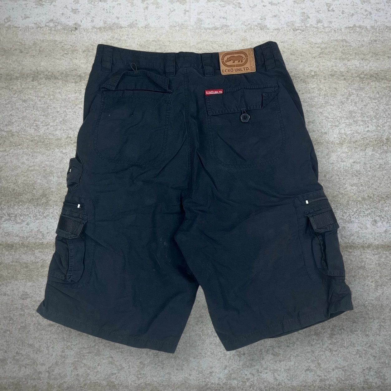 Vintage Ecko Cargo Skate Shorts Jet Black Polyester Baggy Fit 10 Inseam Y2K
