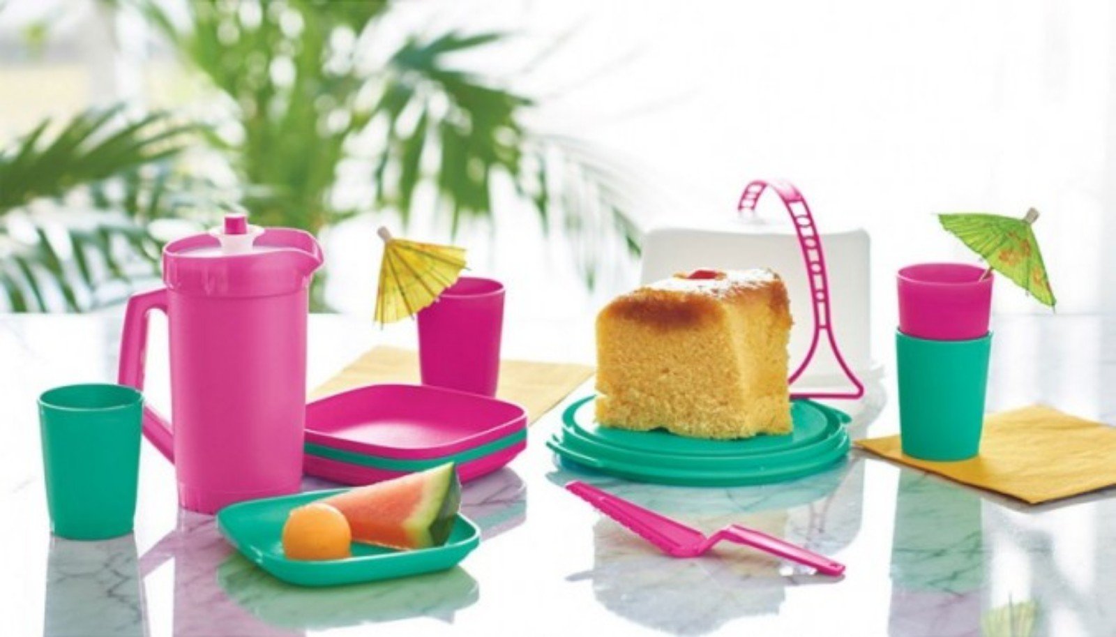 NEW Tupperware mini party set