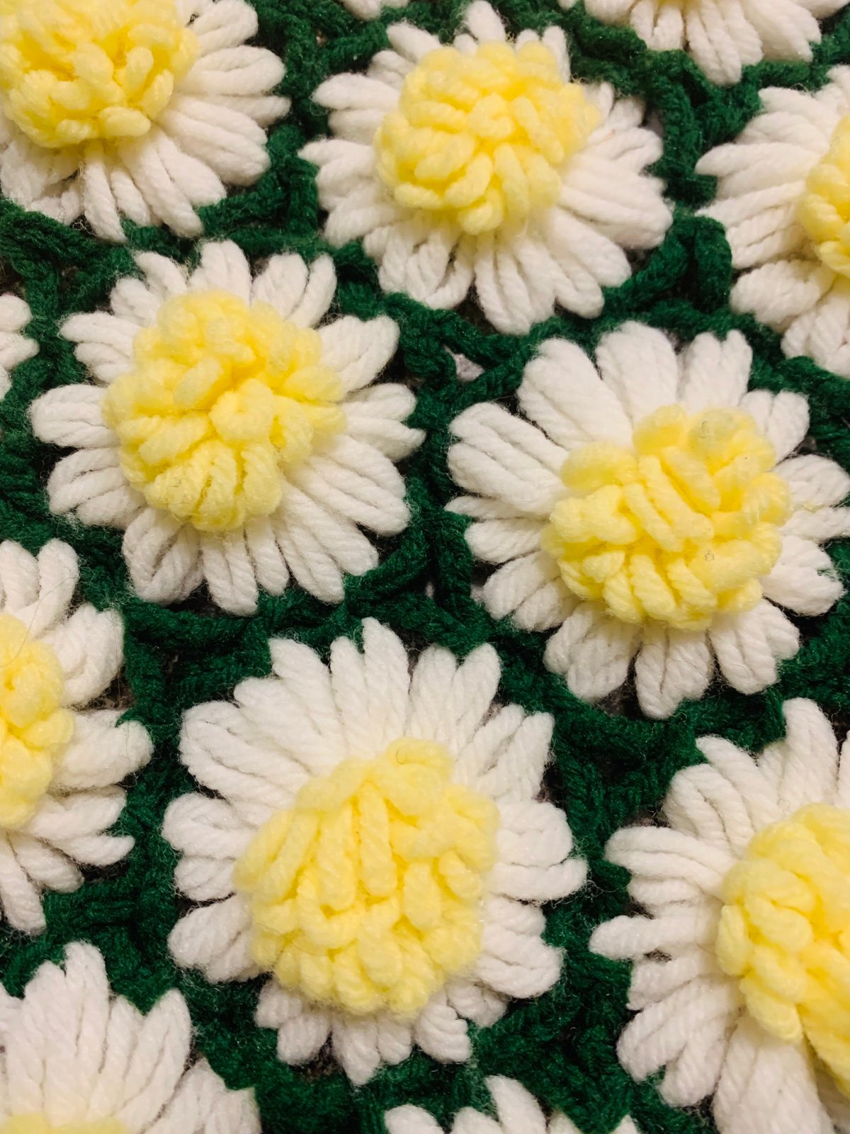 Daisy crocheted afghan