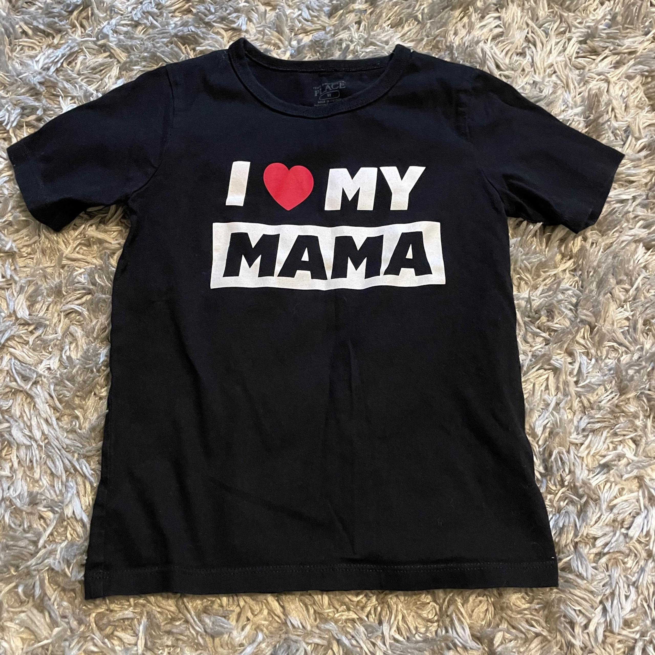 The Children’s Place boys size 5T short sleeve shirt black I heart my mama white