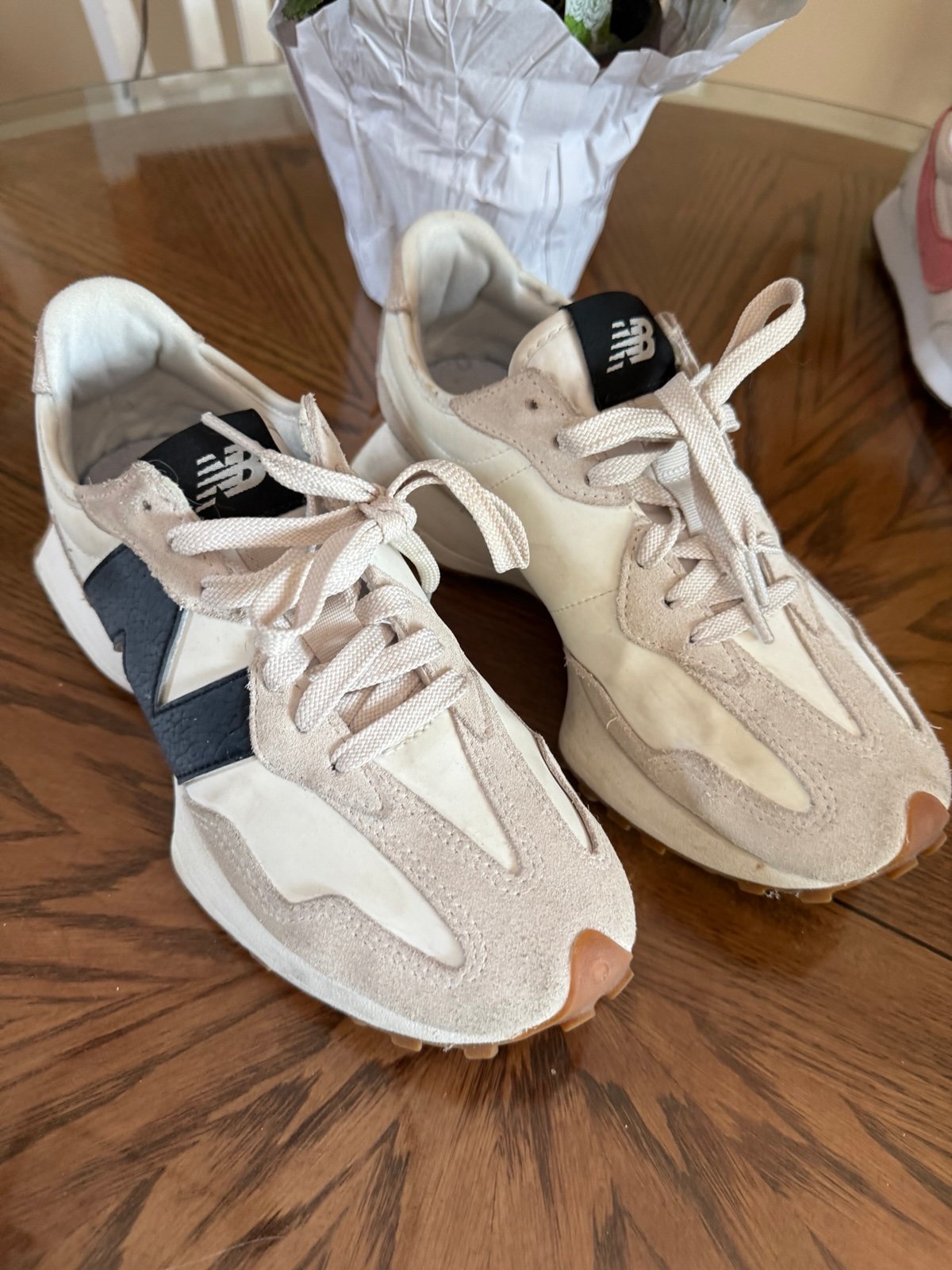 New balance, navy blue tan, rare peanut butter soles 327
