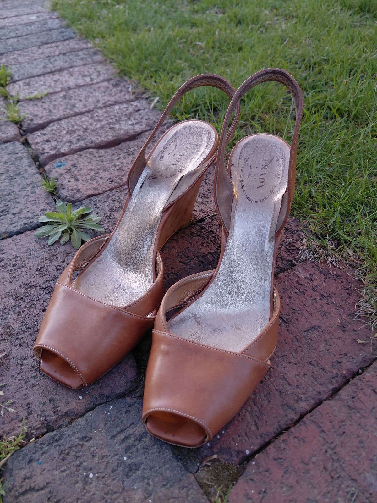 Prada Brown Leather Italian Slingback Peep Toe Wedge Sandals Womens Size 38 7.5