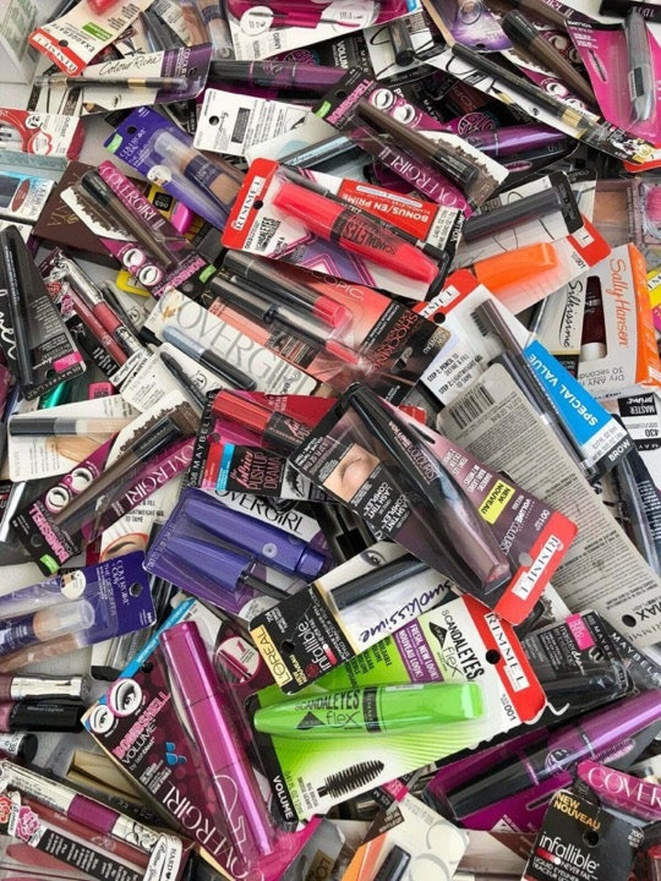 Wholesale Mixed Cosmetics Makeup Lot,