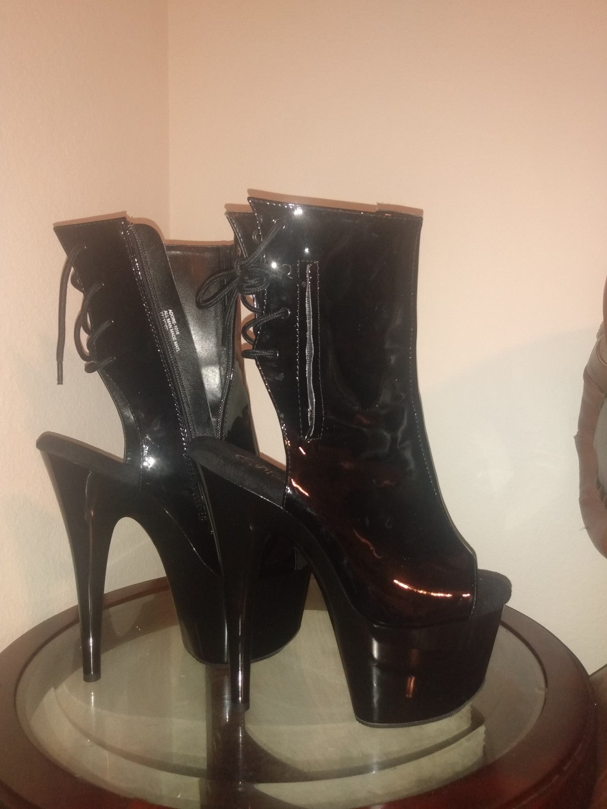 Shops Pleaser high heels
