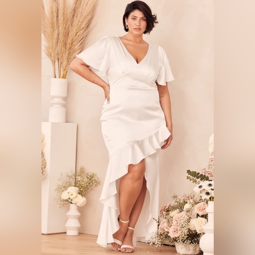 NWOT Lulus White Satin Ruffled Flutter Sleeve Maxi Dress Size 1X=16/18