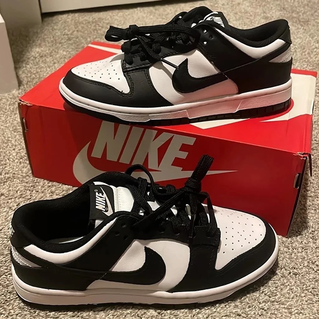 Nike Dunk Low Women size US 8.5
