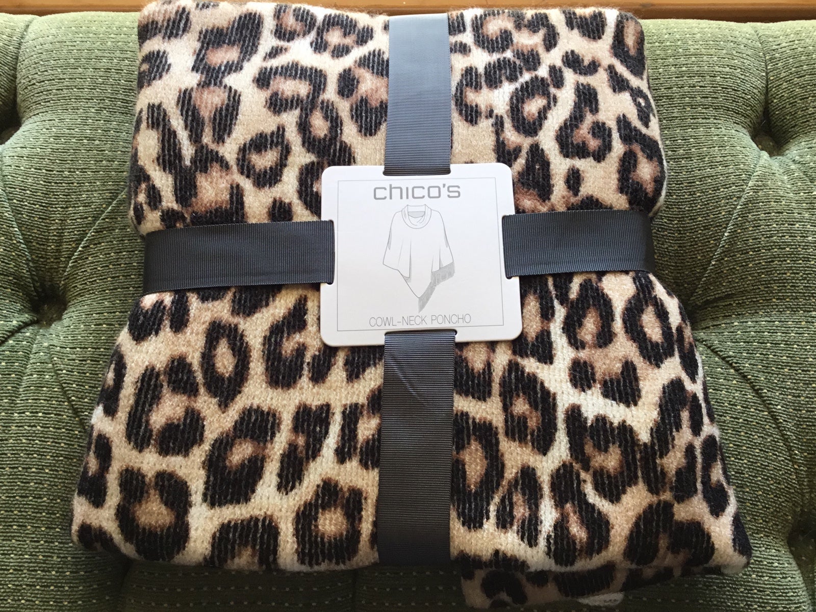 Chico’s One Size Leopard Poncho