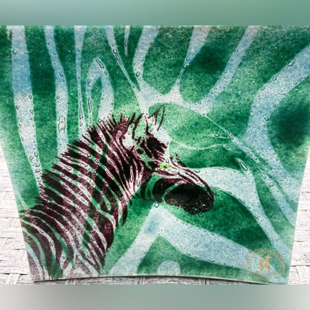 Anactacia Original Collection handmade green w/ brown zebra head platter, 9.5
